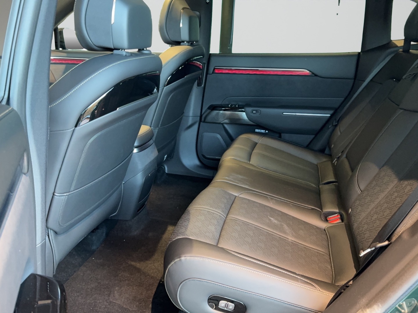 ZEEKR 7X 100kWh Privilege AWD-image-7