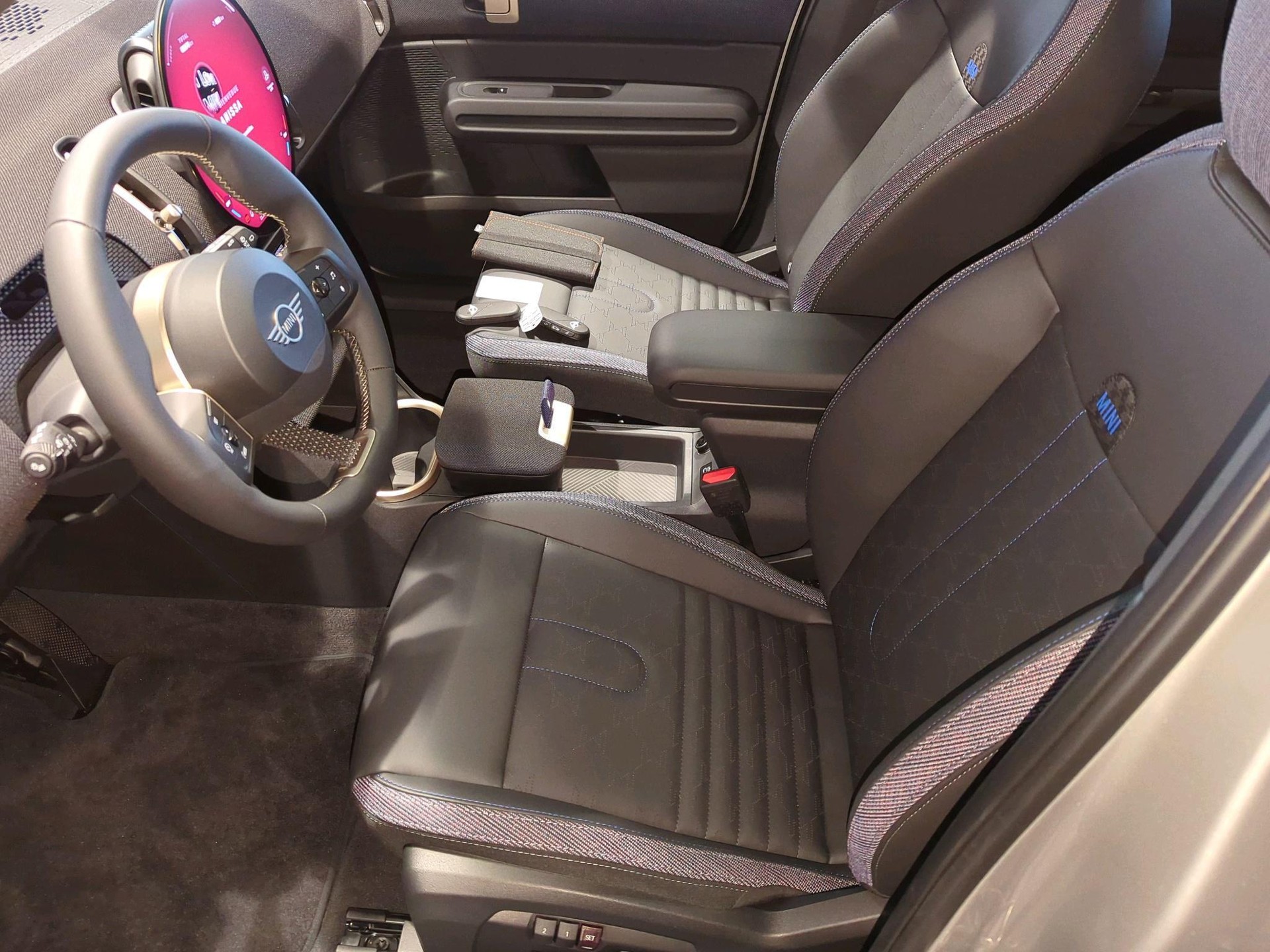 MINI Countryman C-image-27
