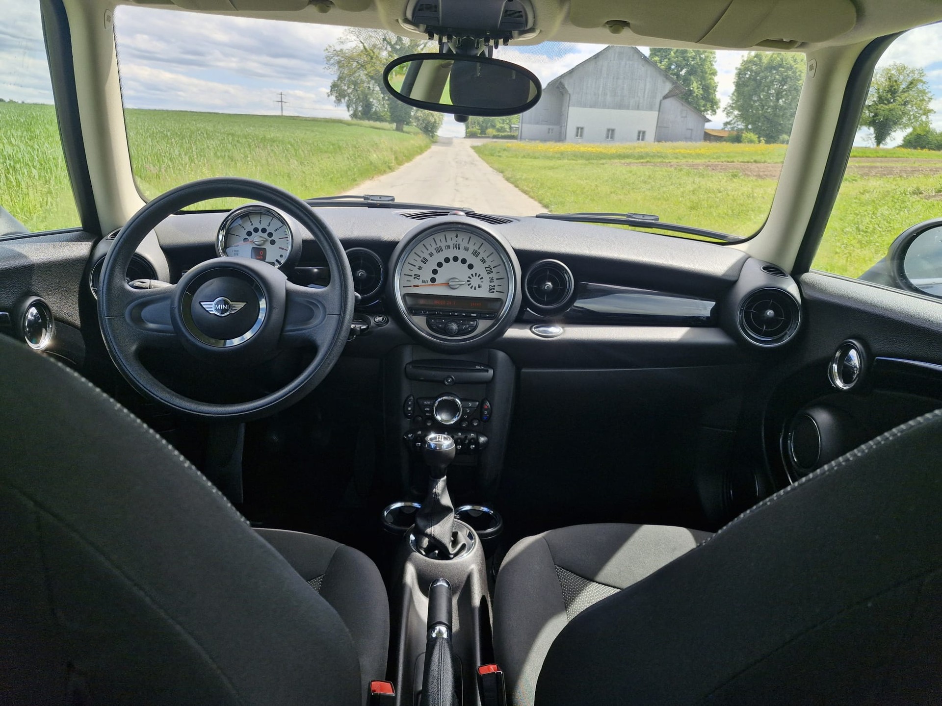 MINI One-image-7