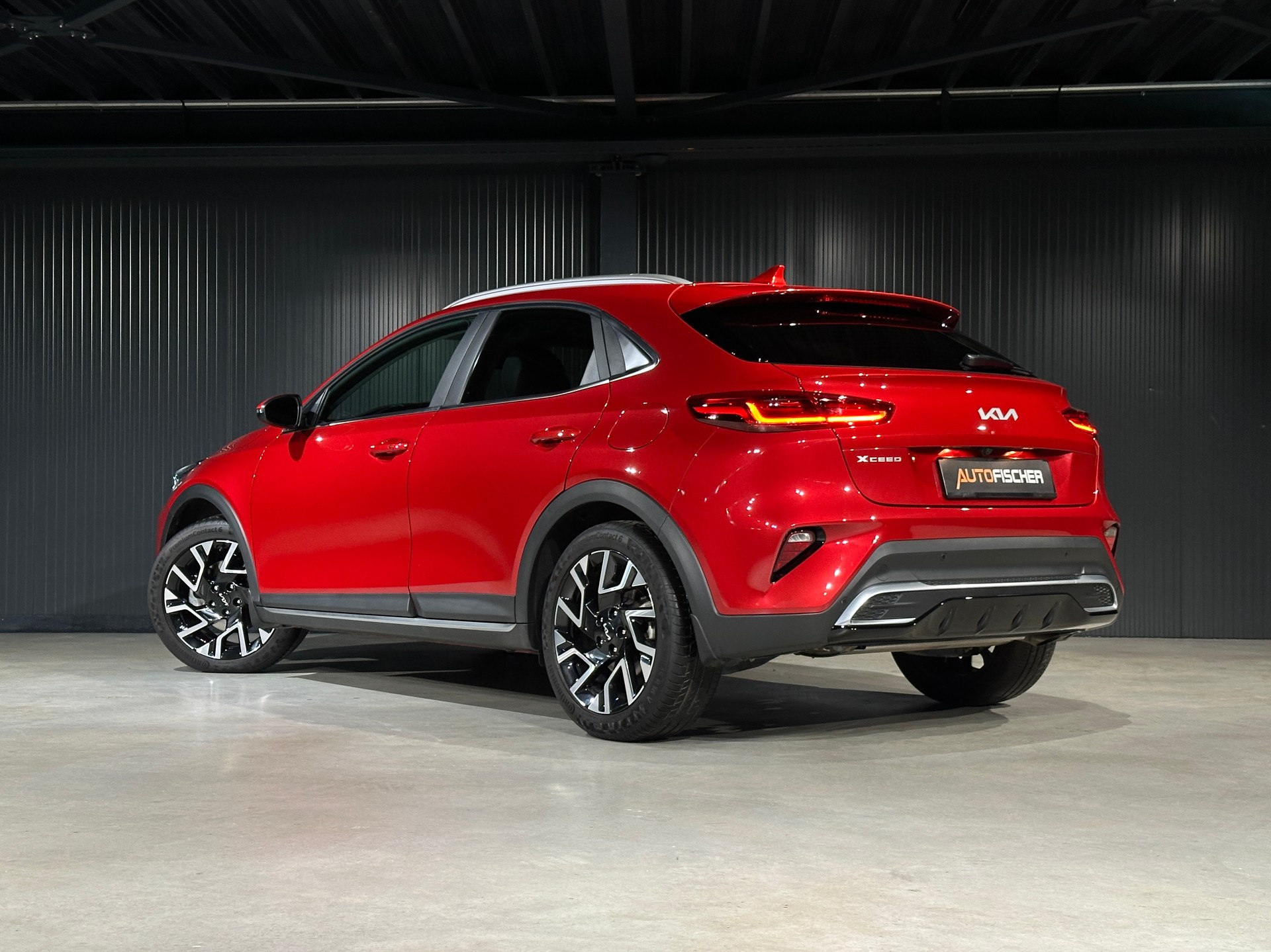 KIA XCeed 1.5 T-GDi DCT-showroom-element-1