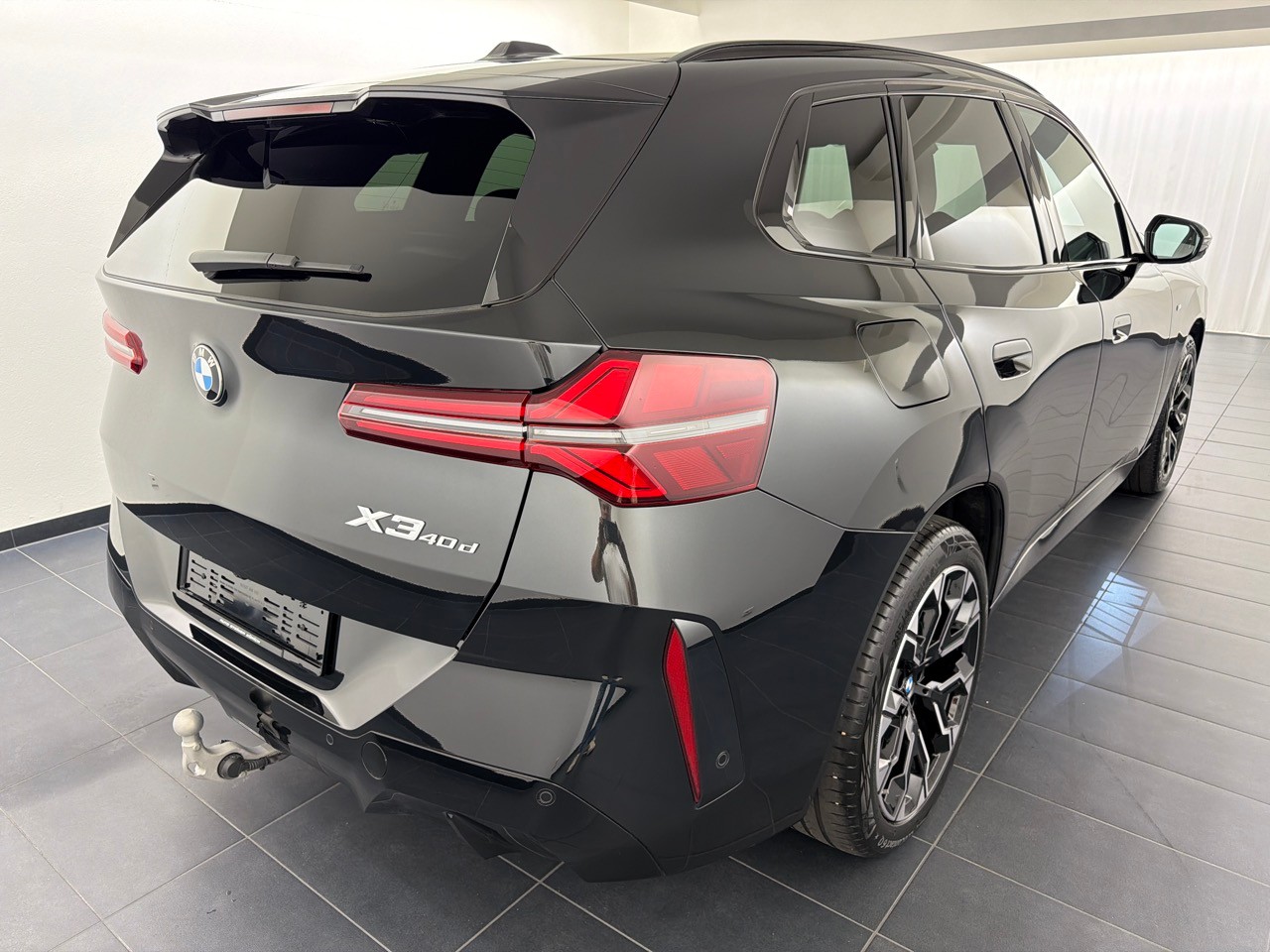 BMW X3 xDrive 48V 40d M Sport Pro-showroom-element-2