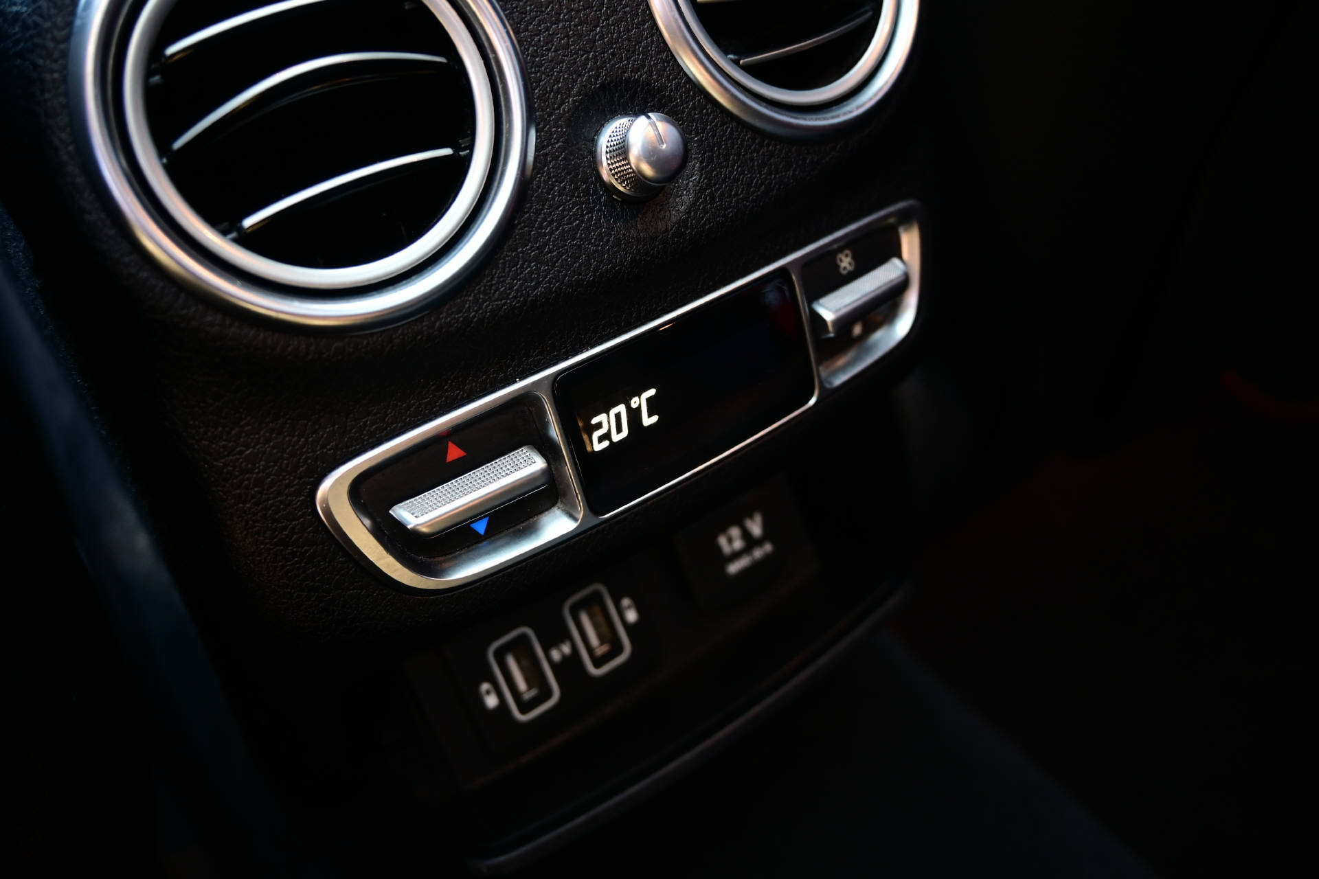 MERCEDES-BENZ E 53 AMG 4matic+ Kombi *Carbon*Burmester*Fahrassistenz Plus*-image-23