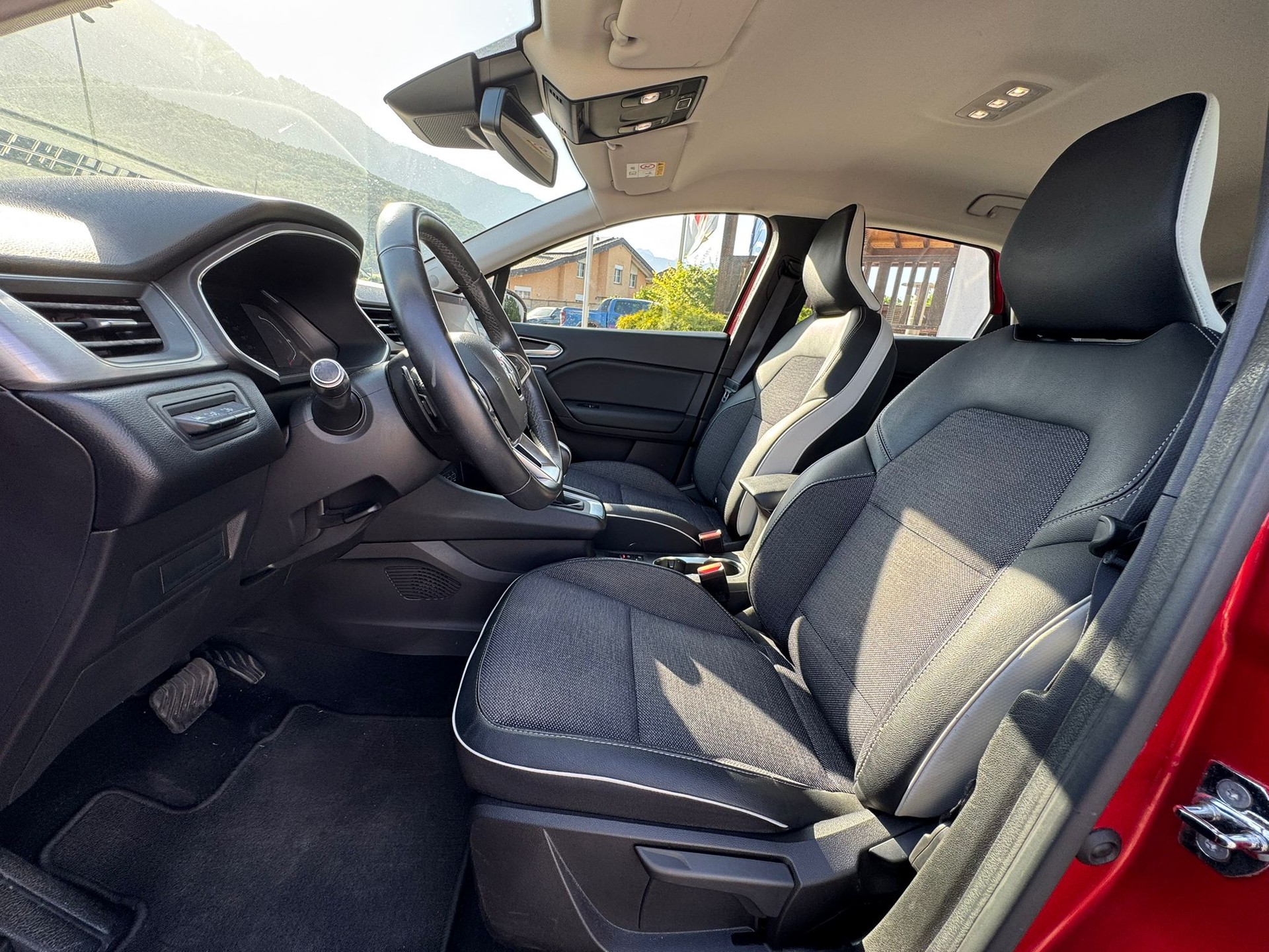 RENAULT Captur 1.3 TCe EDC Intens EDC-image-10