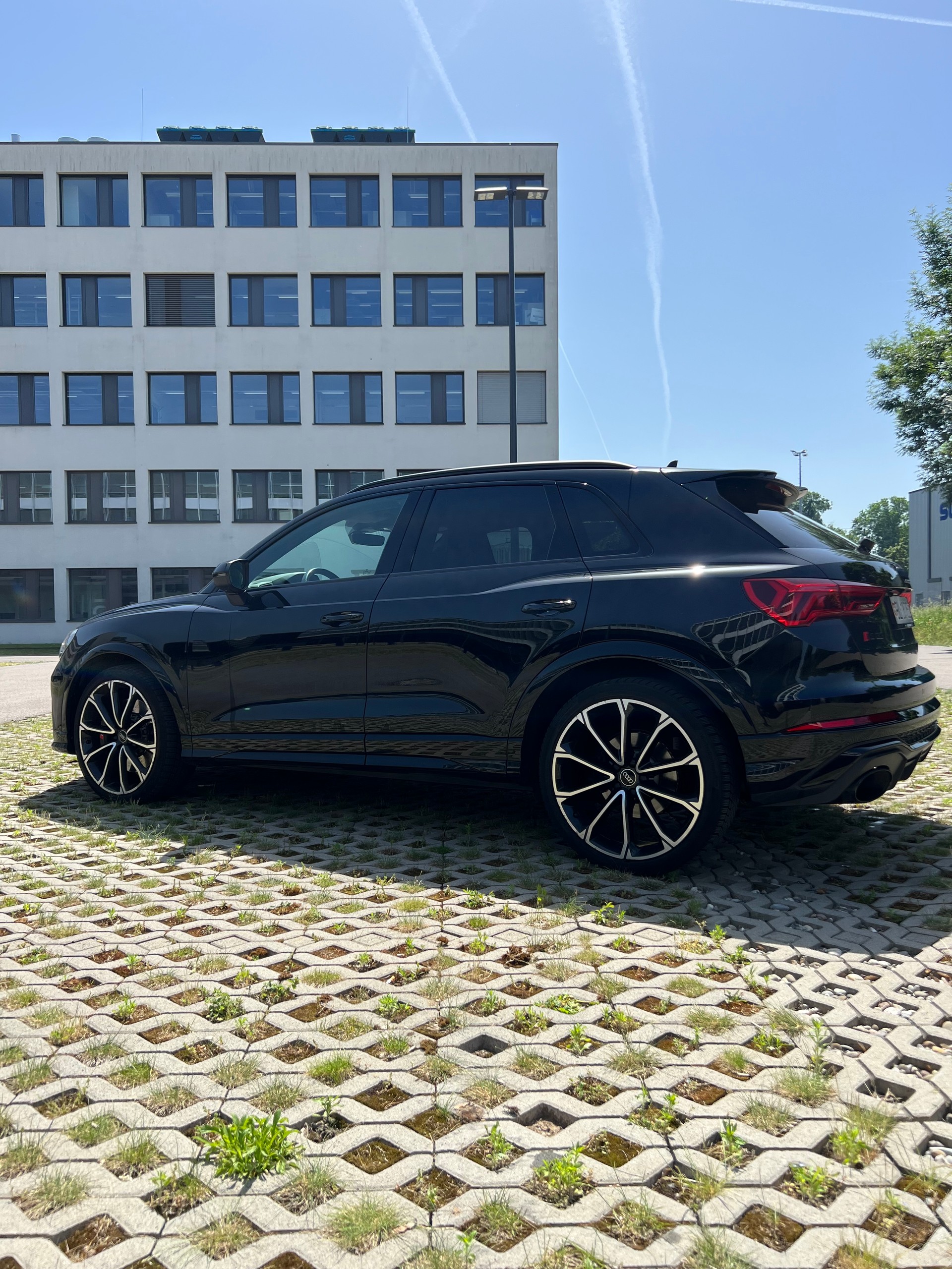 AUDI 2.5 TFSI quattro S-Tronic-image-1