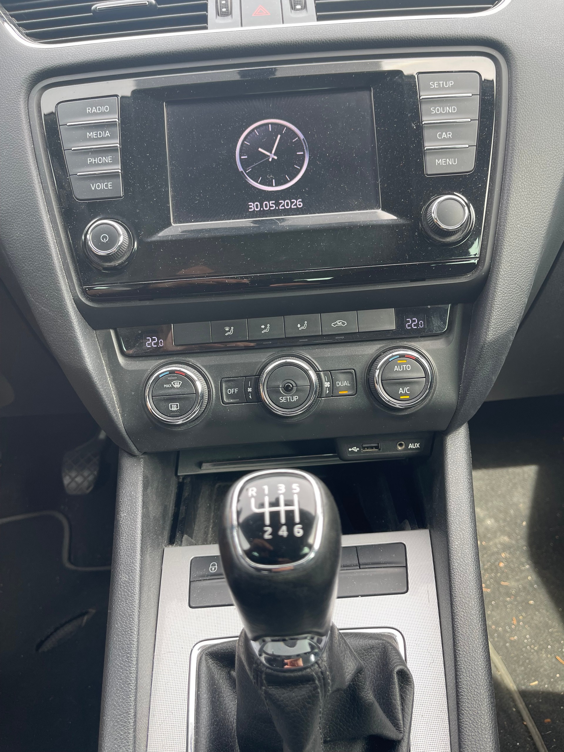 SKODA Octavia Combi 1.8 TSI Elegance-image-9