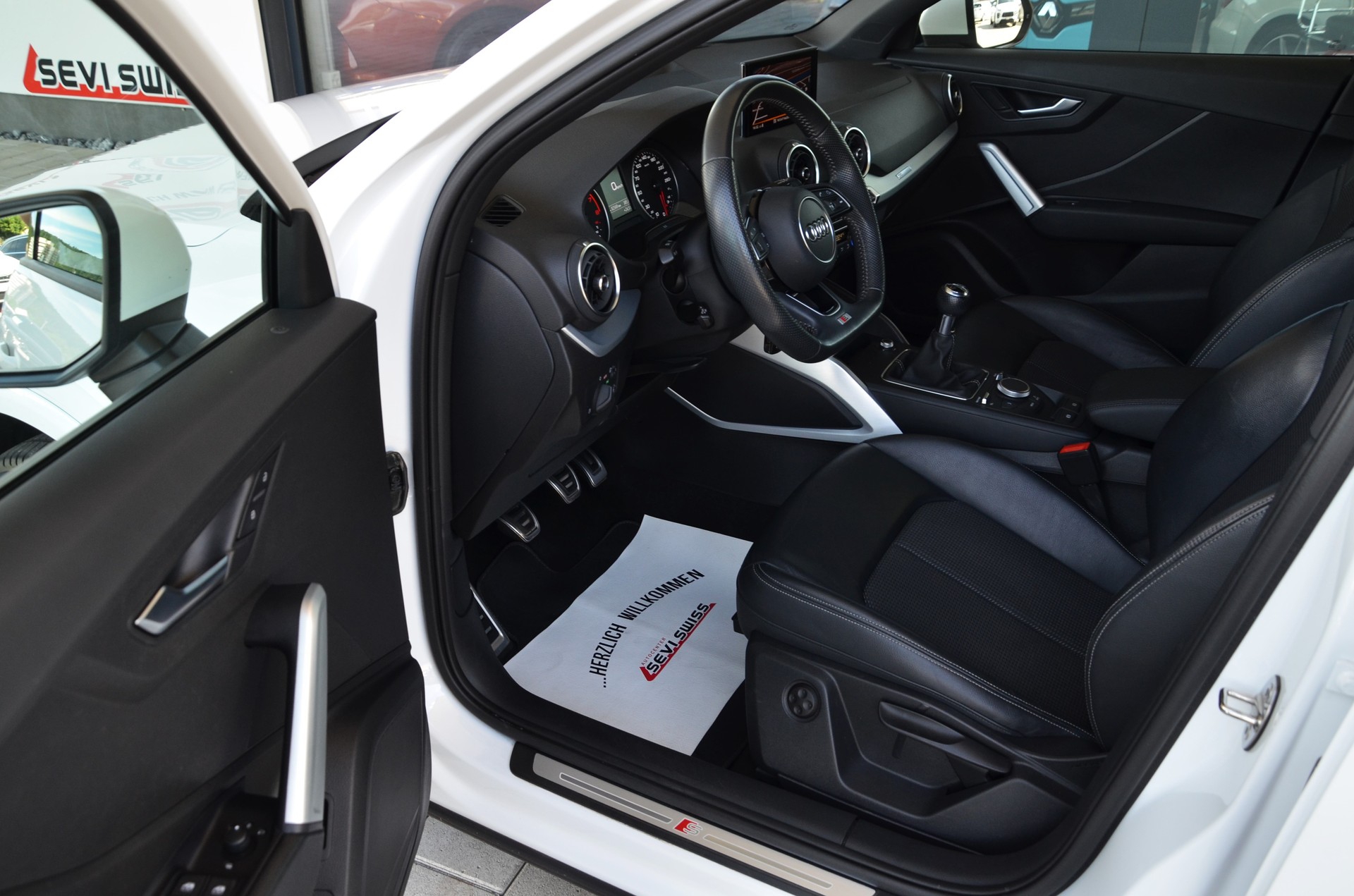 AUDI Q2 35 TFSI Sport*Ab MFK,1 Jahr oder 20000km Garantie auf Motor und Getriebe*-image-9