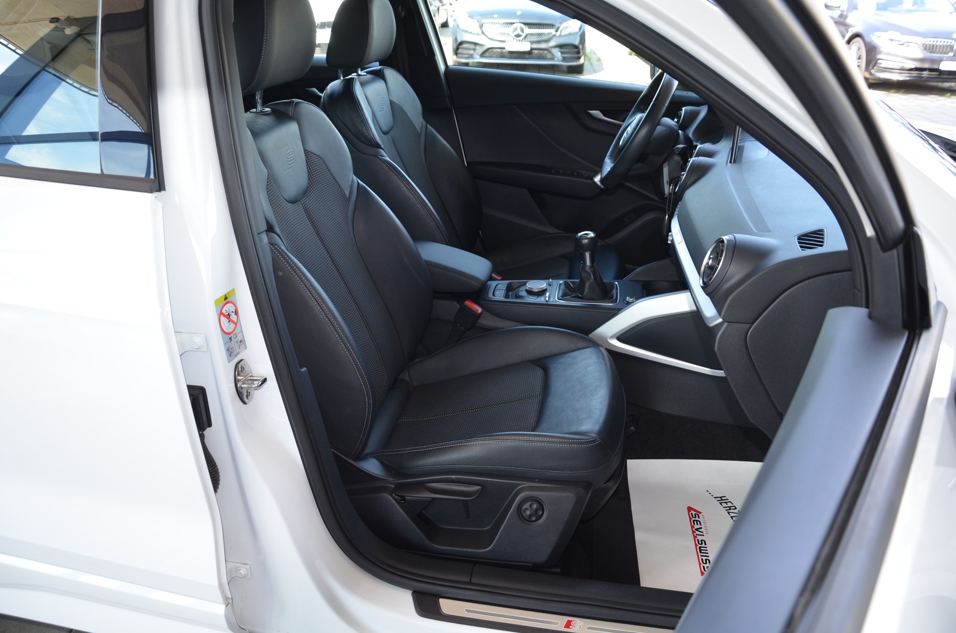 AUDI Q2 35 TFSI Sport*Ab MFK,1 Jahr oder 20000km Garantie auf Motor und Getriebe*-image-12