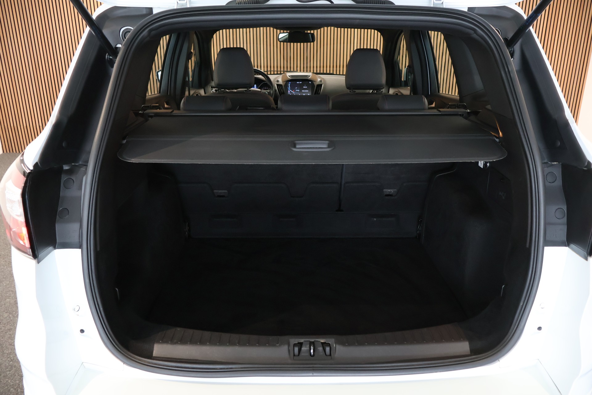 FORD Kuga 2.0 TDCi ST Line High 4WD PowerShift-image-12
