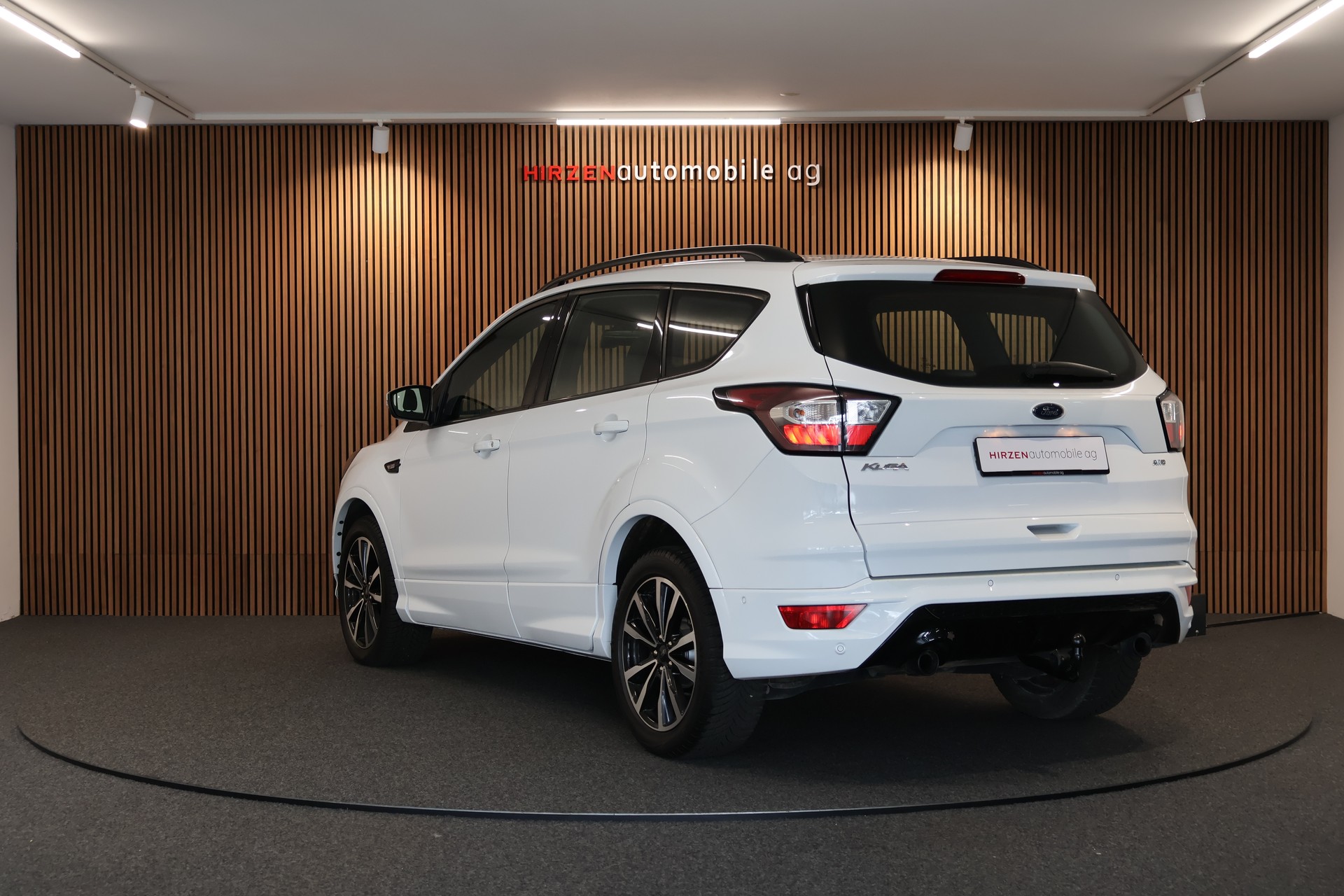 FORD Kuga 2.0 TDCi ST Line High 4WD PowerShift-showroom-element-2