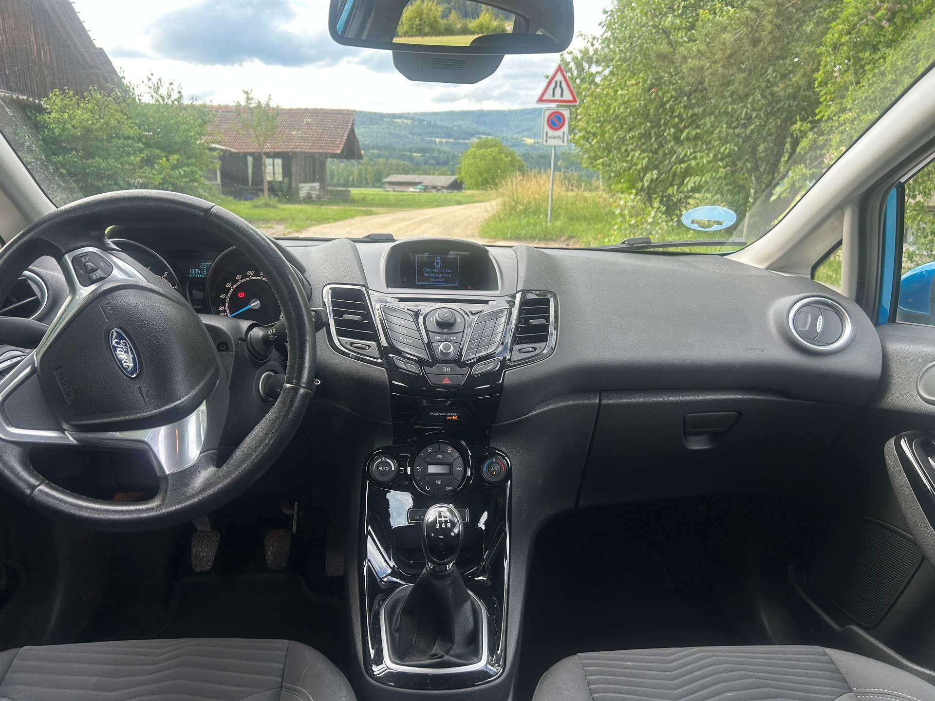 FORD Fiesta 1.0 SCTi Trend-image-11