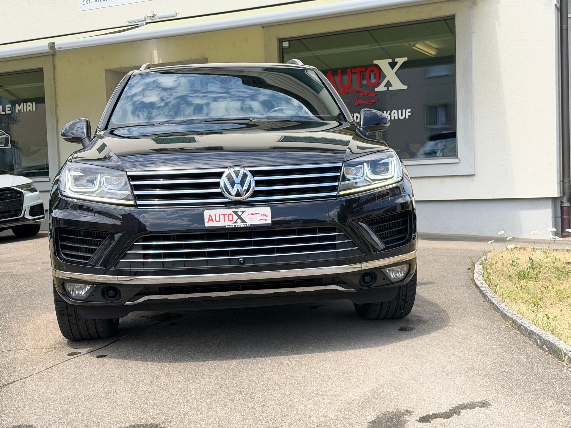 VW Touareg 3.0 TDI BMT Peak Tiptronic *Luftfahrwerk*AHK 3500 Kg-image-2