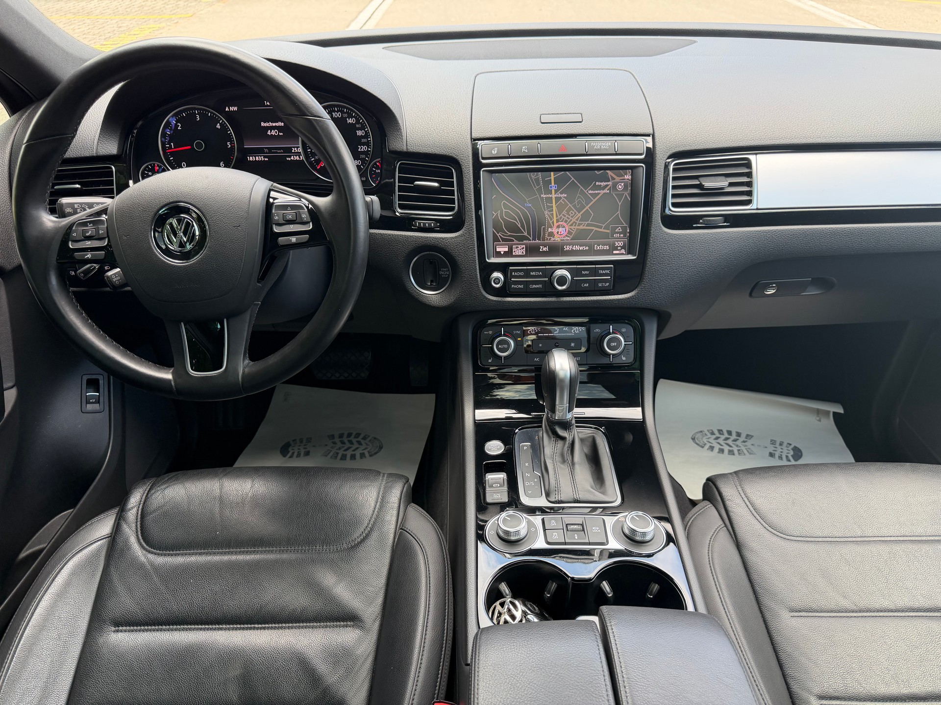 VW Touareg 3.0 TDI BMT Peak Tiptronic *Luftfahrwerk*AHK 3500 Kg-image-9