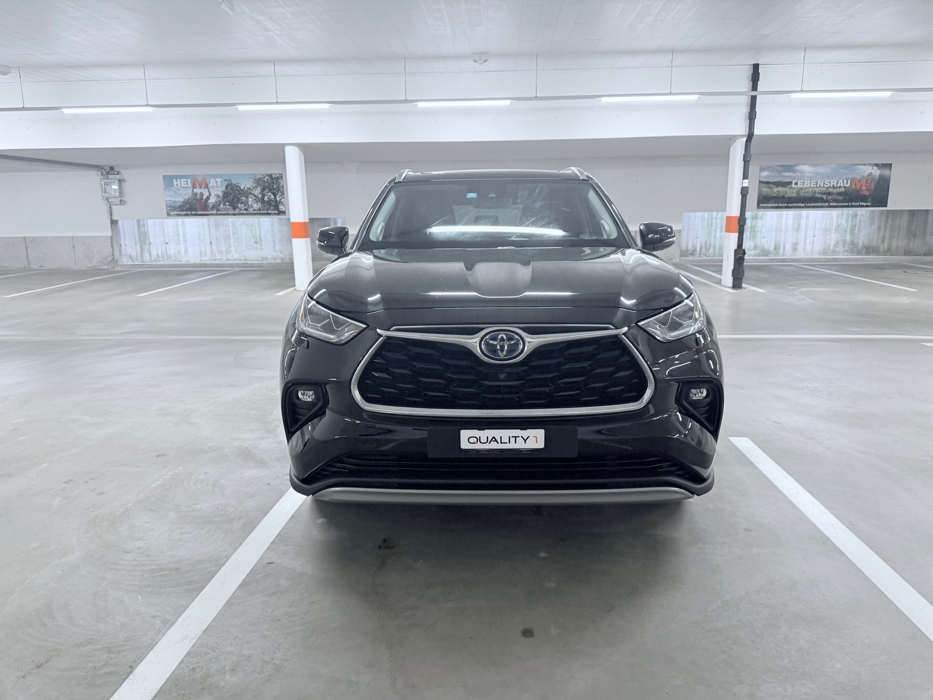 TOYOTA Highlander 2.5 HSD Premium 7 Sitze Anhänger Kupplung 2000 kg