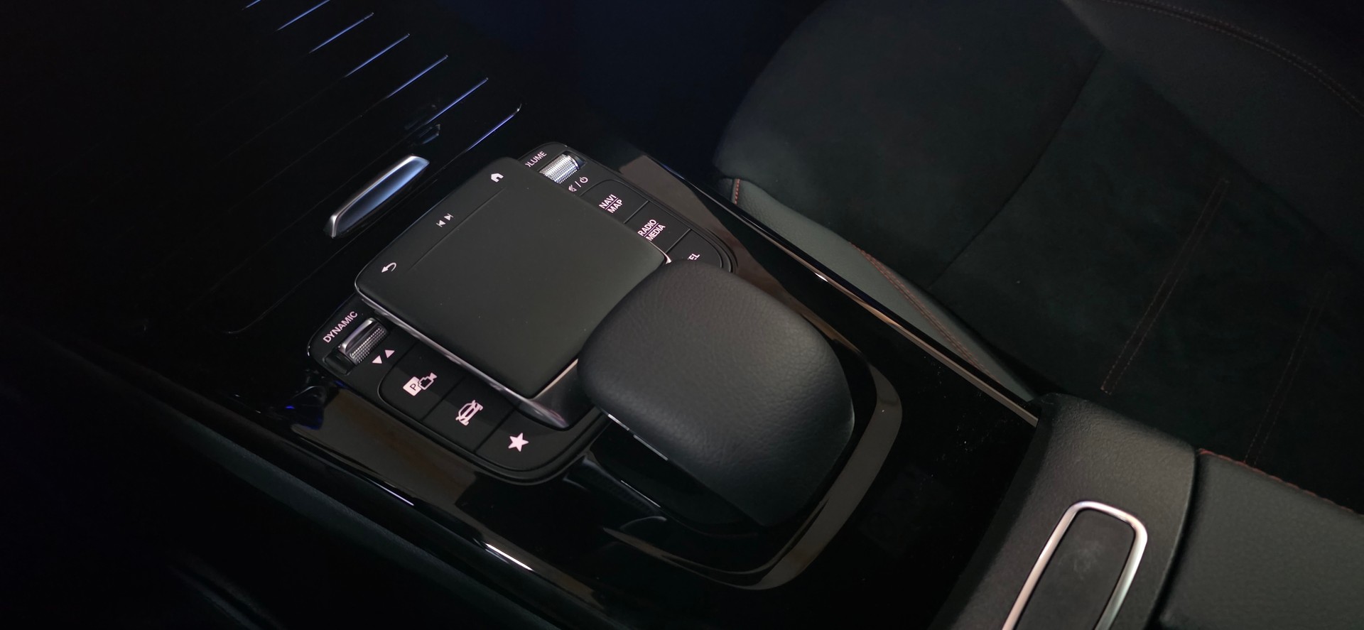 MERCEDES-BENZ CLA 250 4Matic AMG Line 7G-DCT *360°Kamera*Spurhalte-&Bremsassistent*Ambiente*Sitzheizung*-image-17