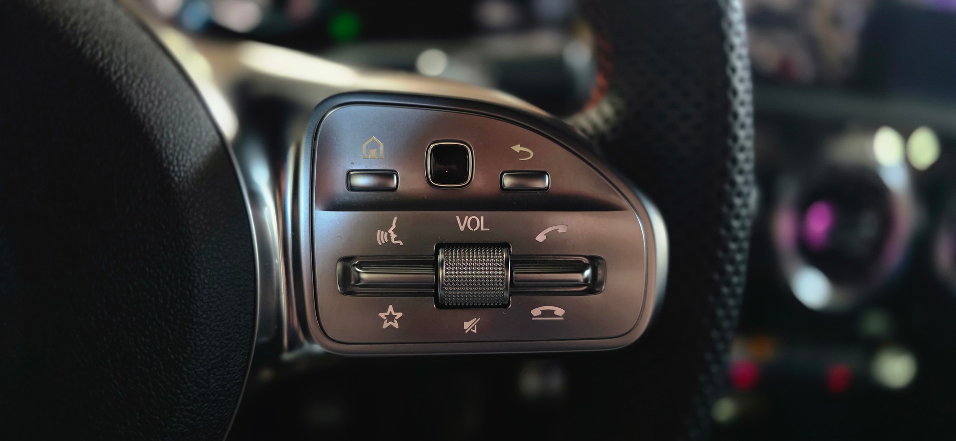 MERCEDES-BENZ CLA 250 4Matic AMG Line 7G-DCT *360°Kamera*Spurhalte-&Bremsassistent*Ambiente*Sitzheizung*-image-12