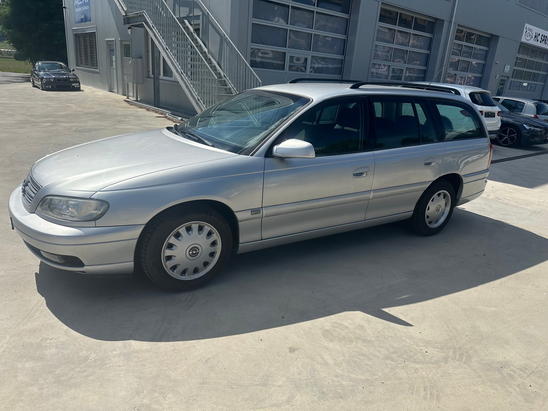 OPEL Omega 2.2i 16V Limited