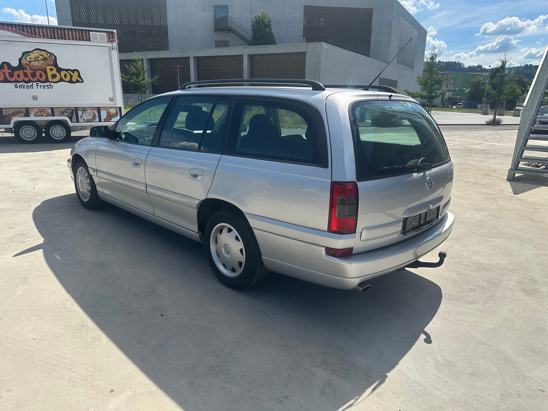 OPEL Omega 2.2i 16V Limited-image-7
