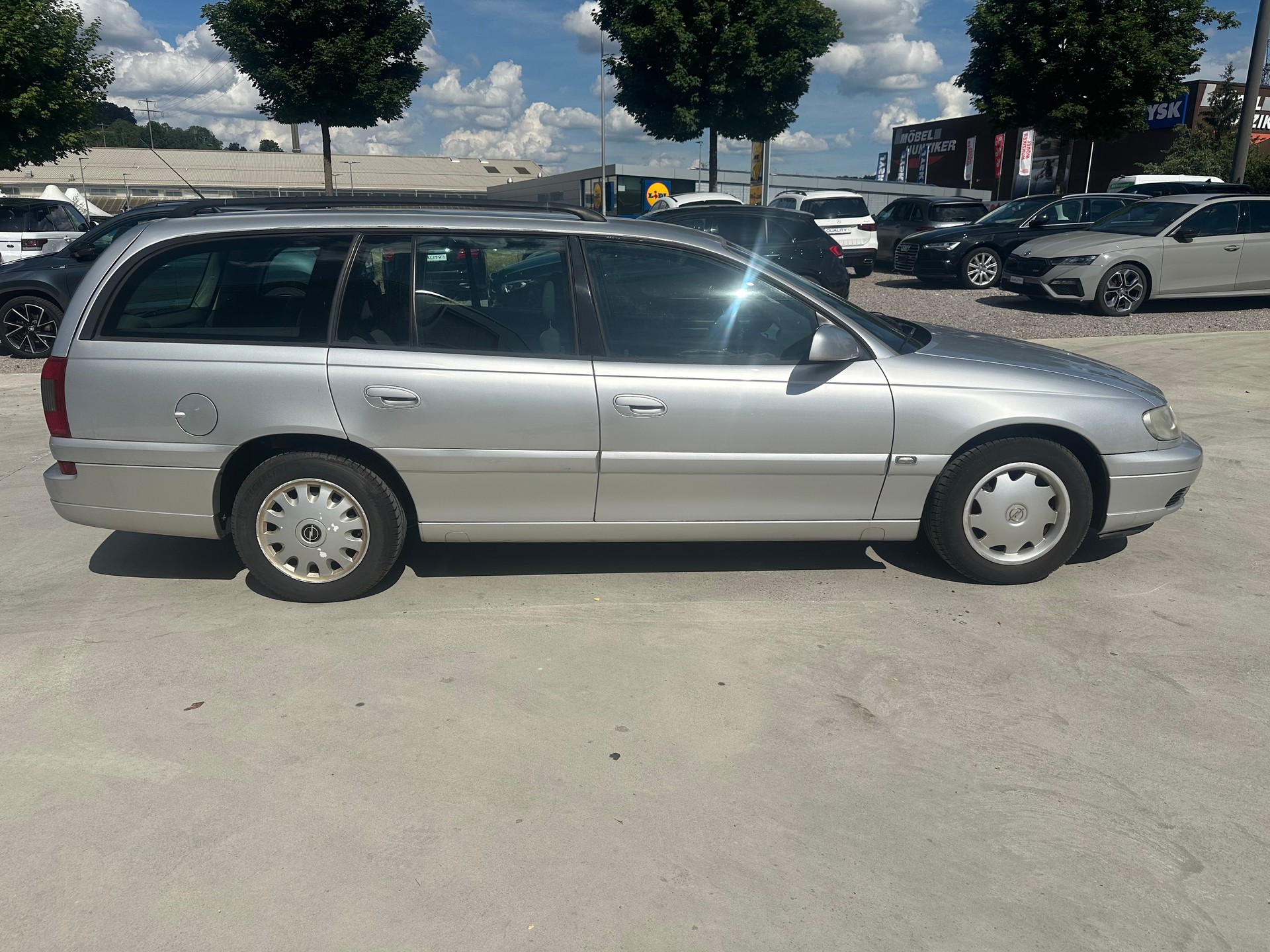 OPEL Omega 2.2i 16V Limited-image-4