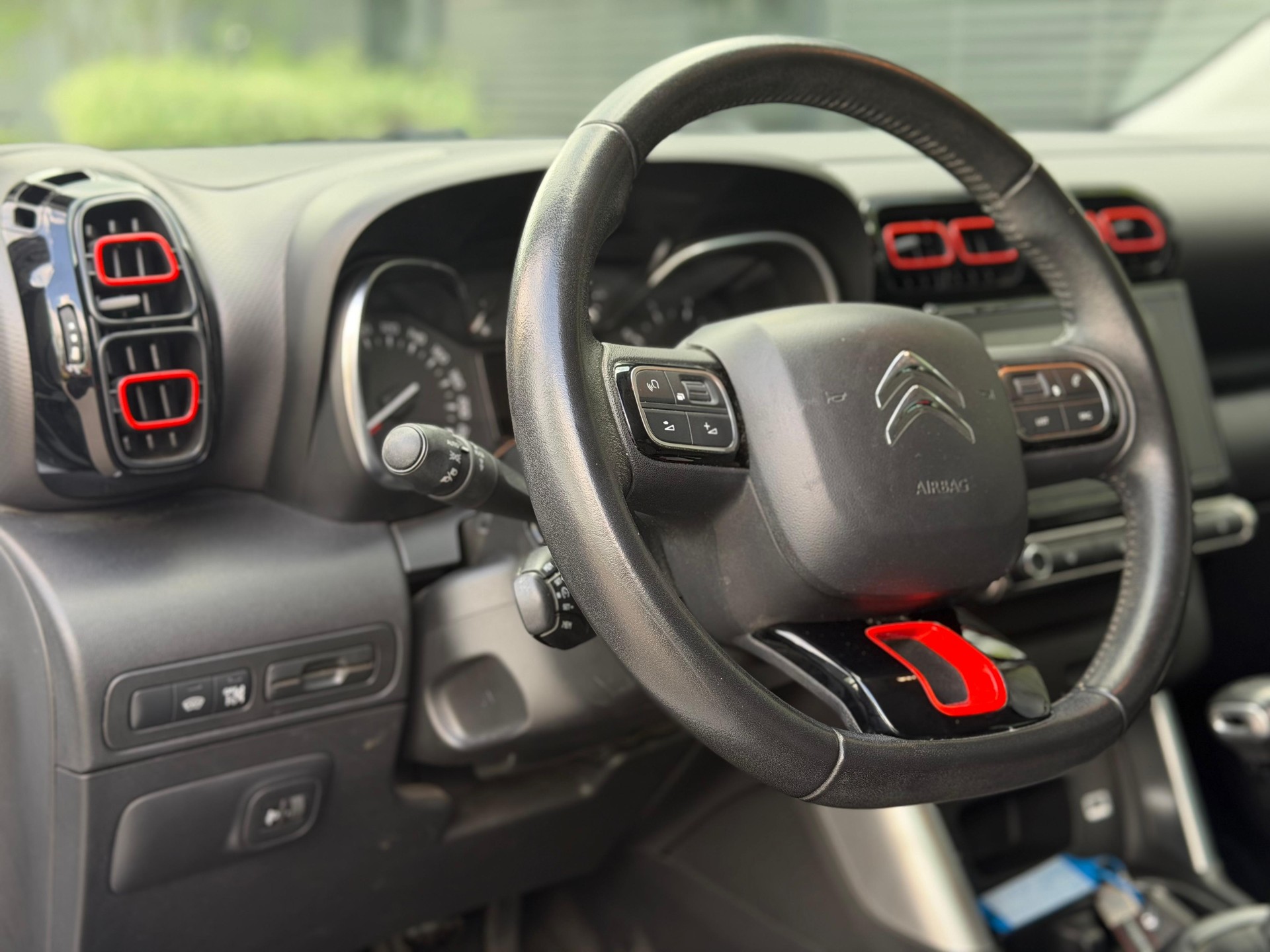CITROEN C3 Aircross 1.6 BlueHD Shine-image-8