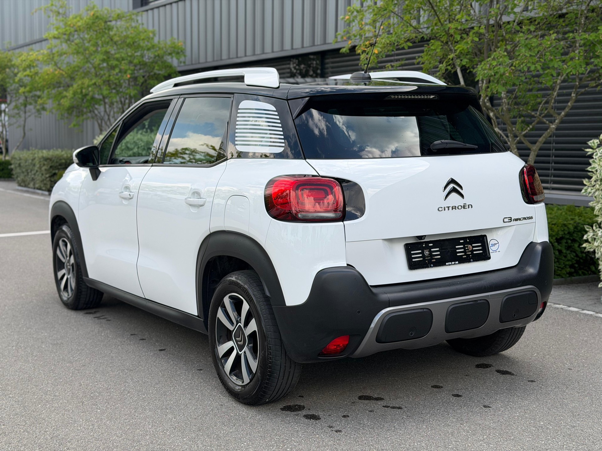 CITROEN C3 Aircross 1.6 BlueHD Shine-image-5
