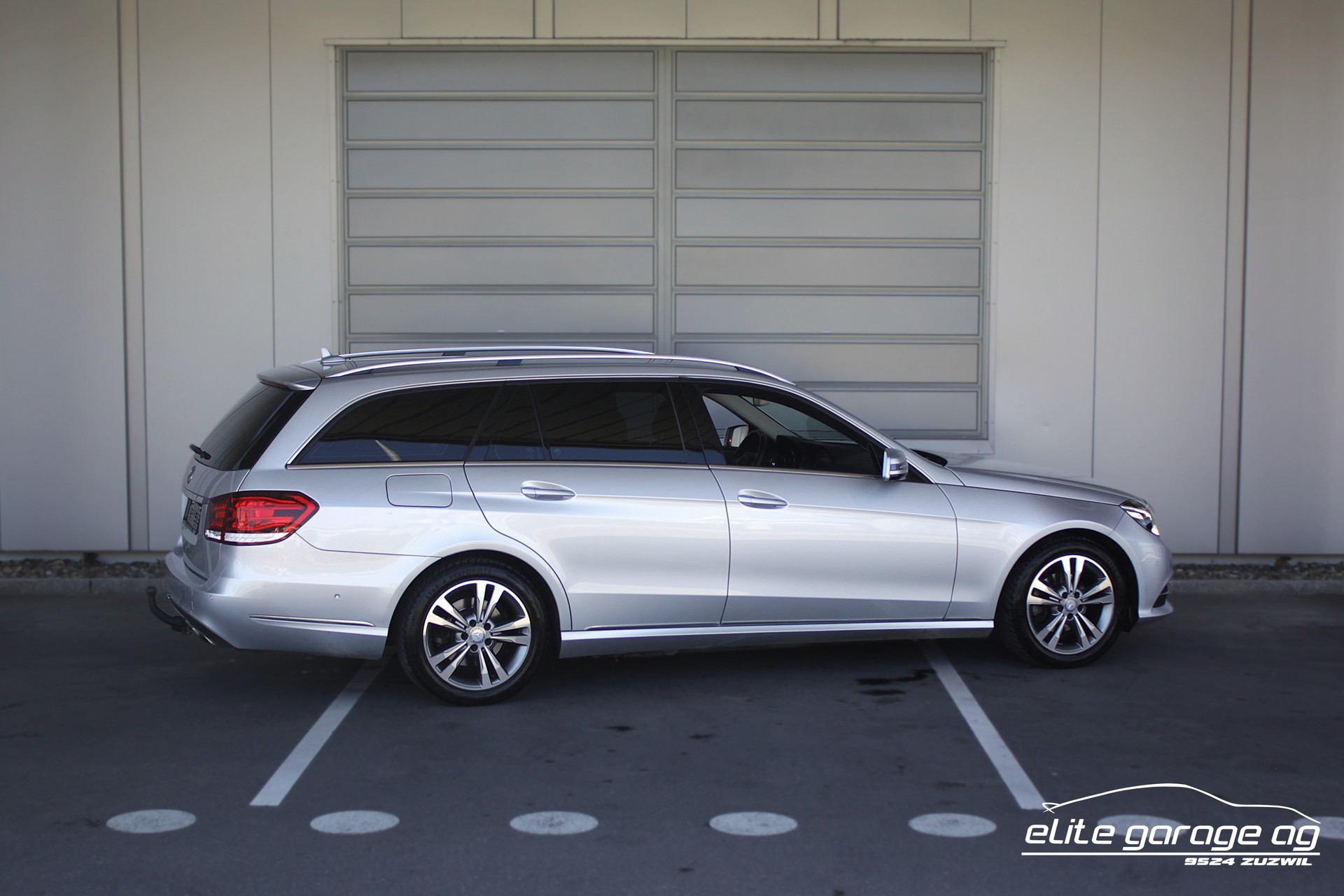 MERCEDES-BENZ E 200 Avantgarde 7G-Tronic-image-4