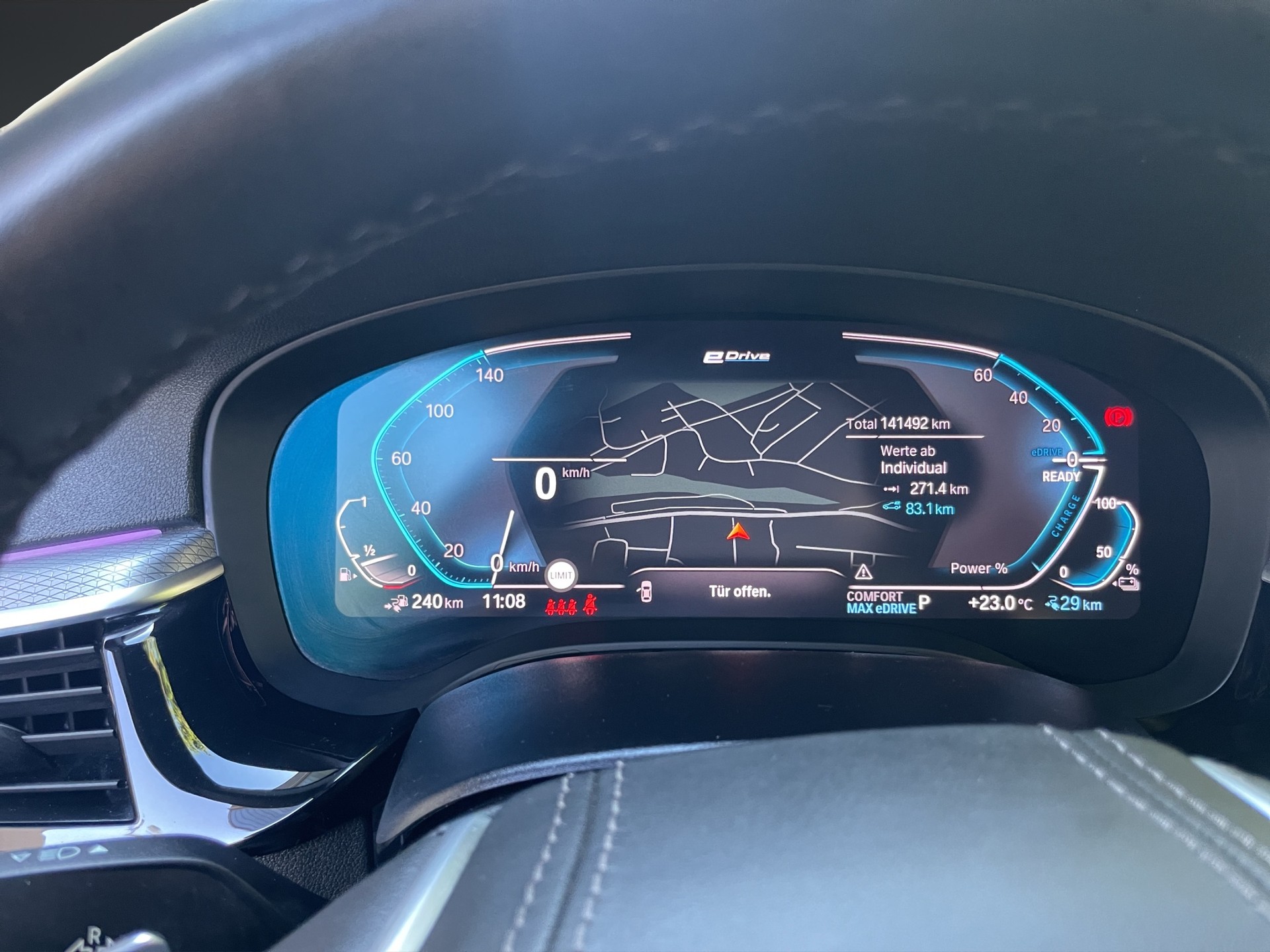 BMW 530e xDrive M Sport Steptronic-image-13
