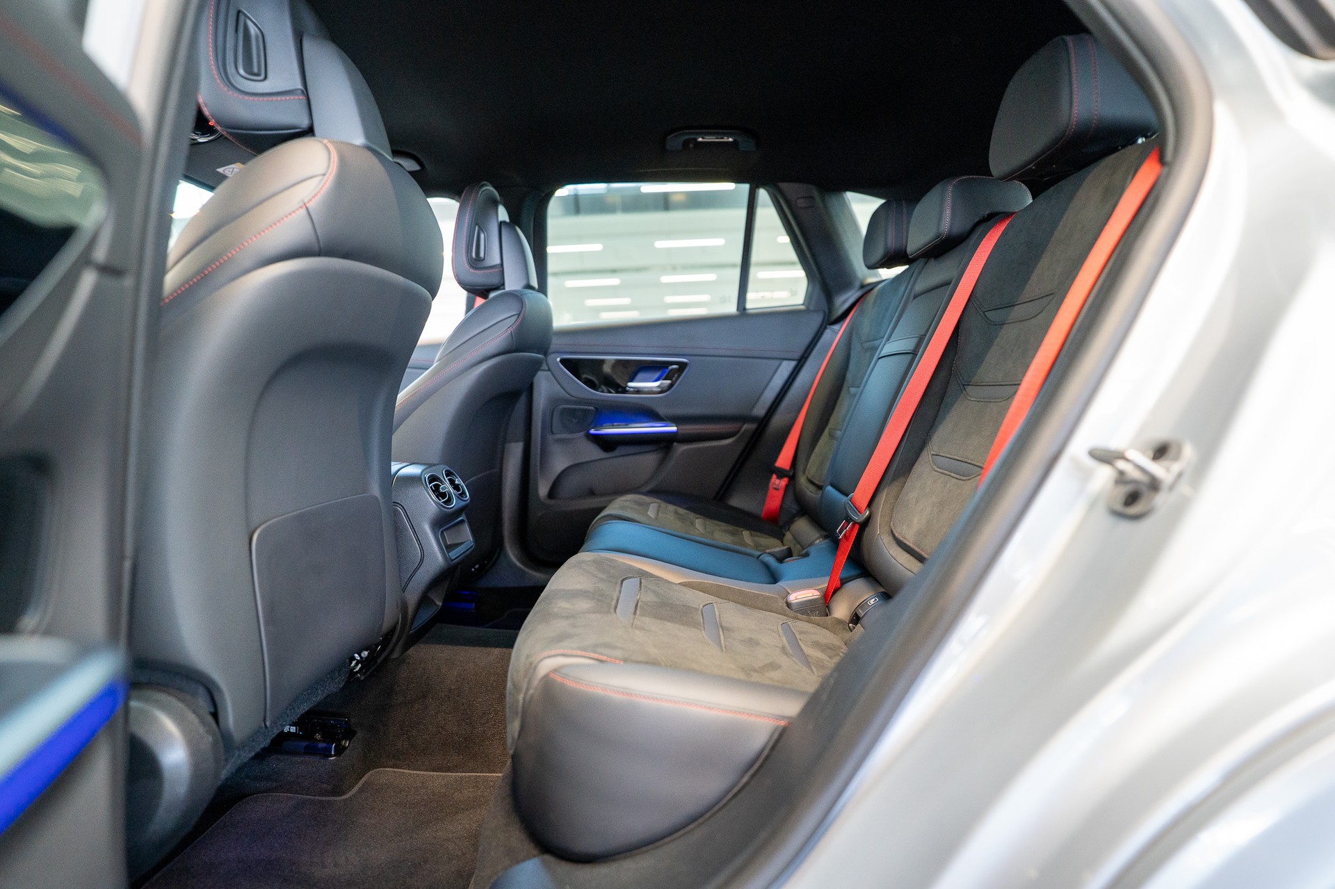 MERCEDES-BENZ GLC 43 AMG 4matic / Facelift / 360°Grad / Ambientebeleuchtung-image-12