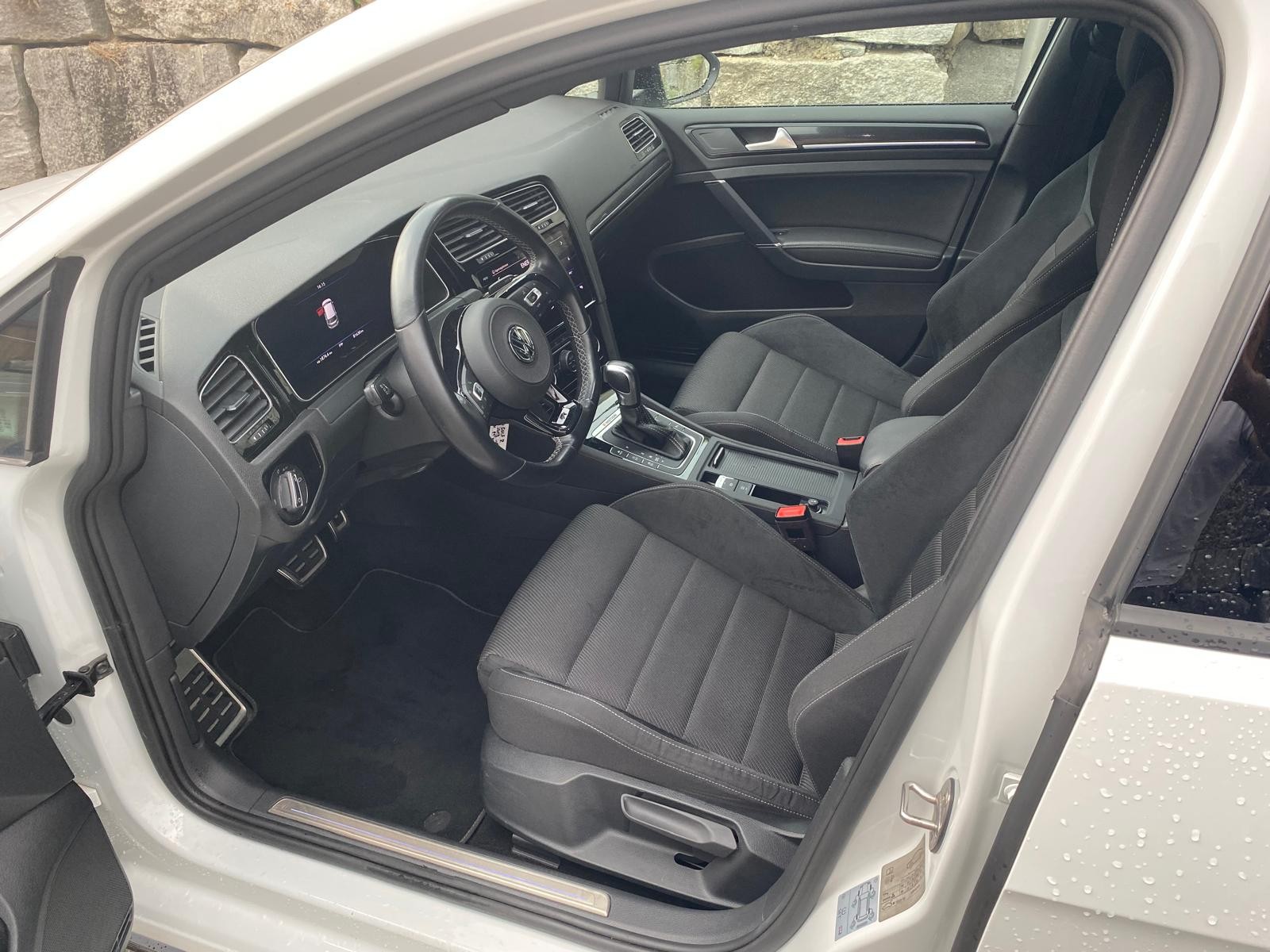 VW Golf 2.0 TSI R 4Motion DSG-image-7