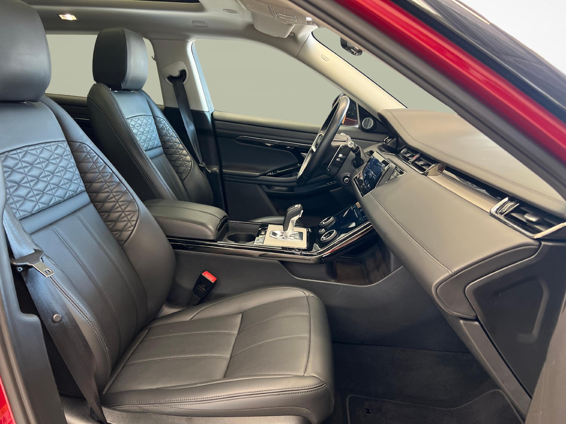 LAND ROVER Range Rover Evoque 1.5 T 300e R-Dynamic Autobiography Leasing 0.99%-image-9