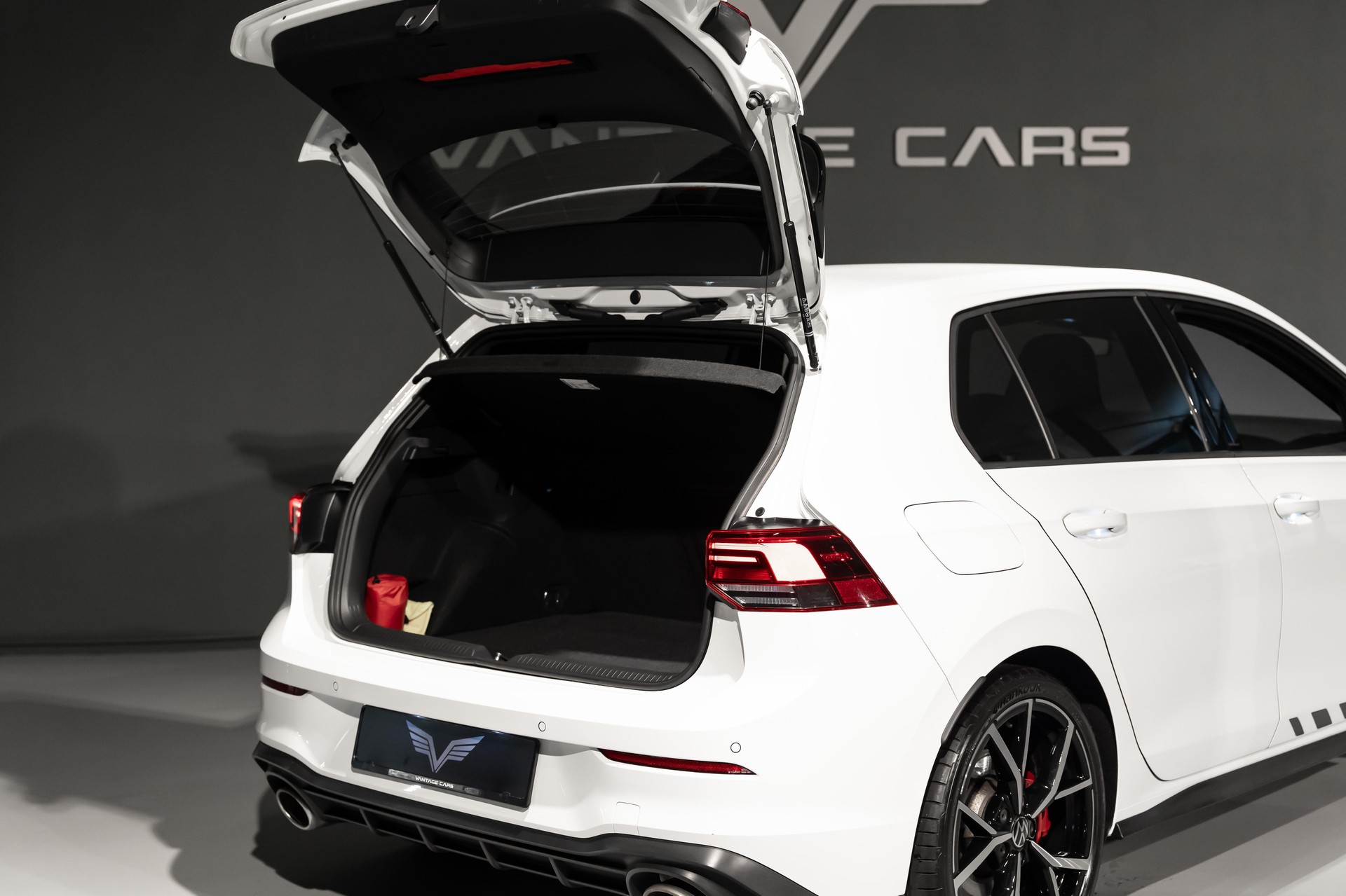VW Golf VIII 2.0 TSI GTI Clubsport DSG-image-10