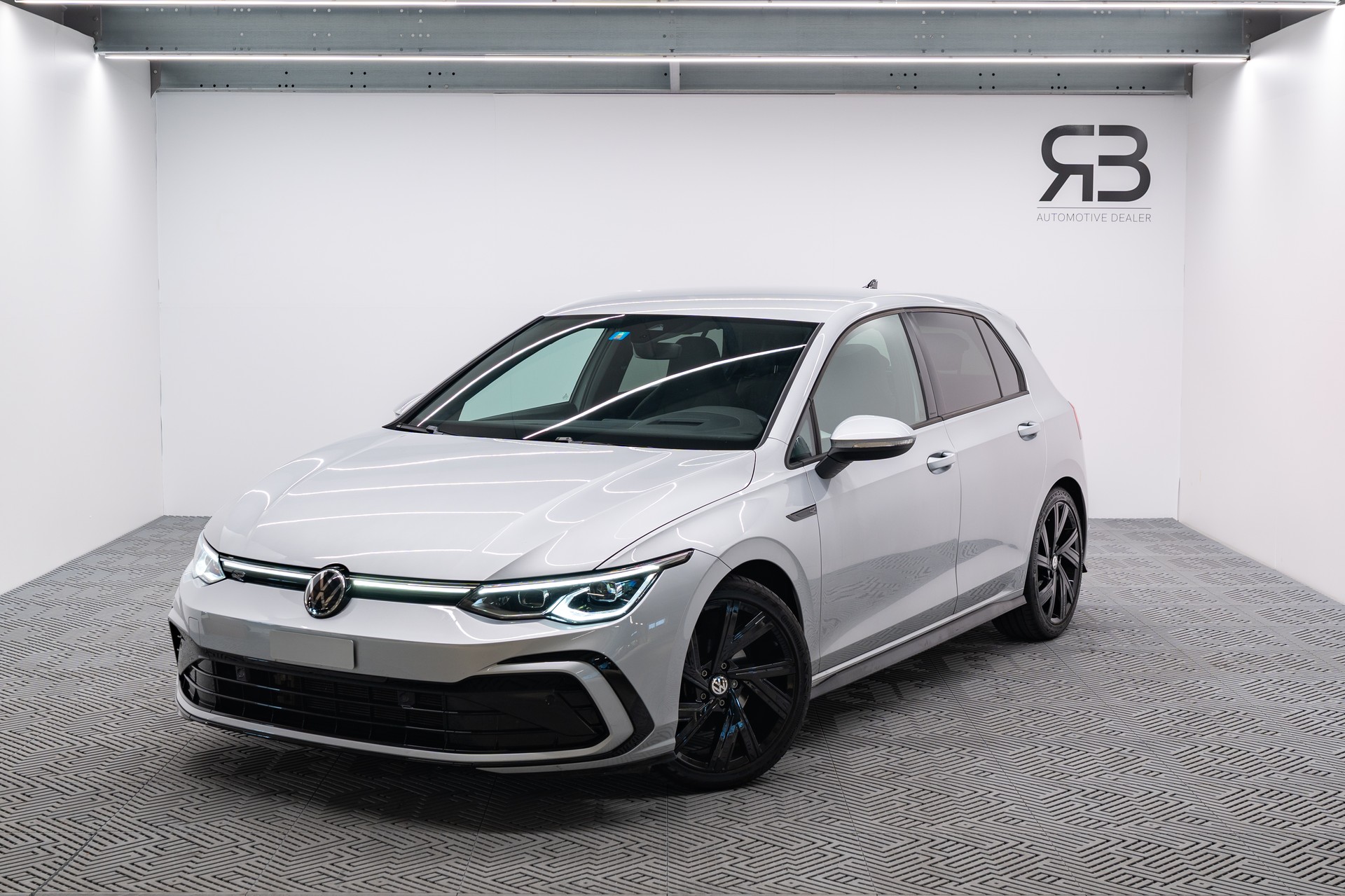 VW Golf 1.5 eTSI mHEV ACT R-Line DSG