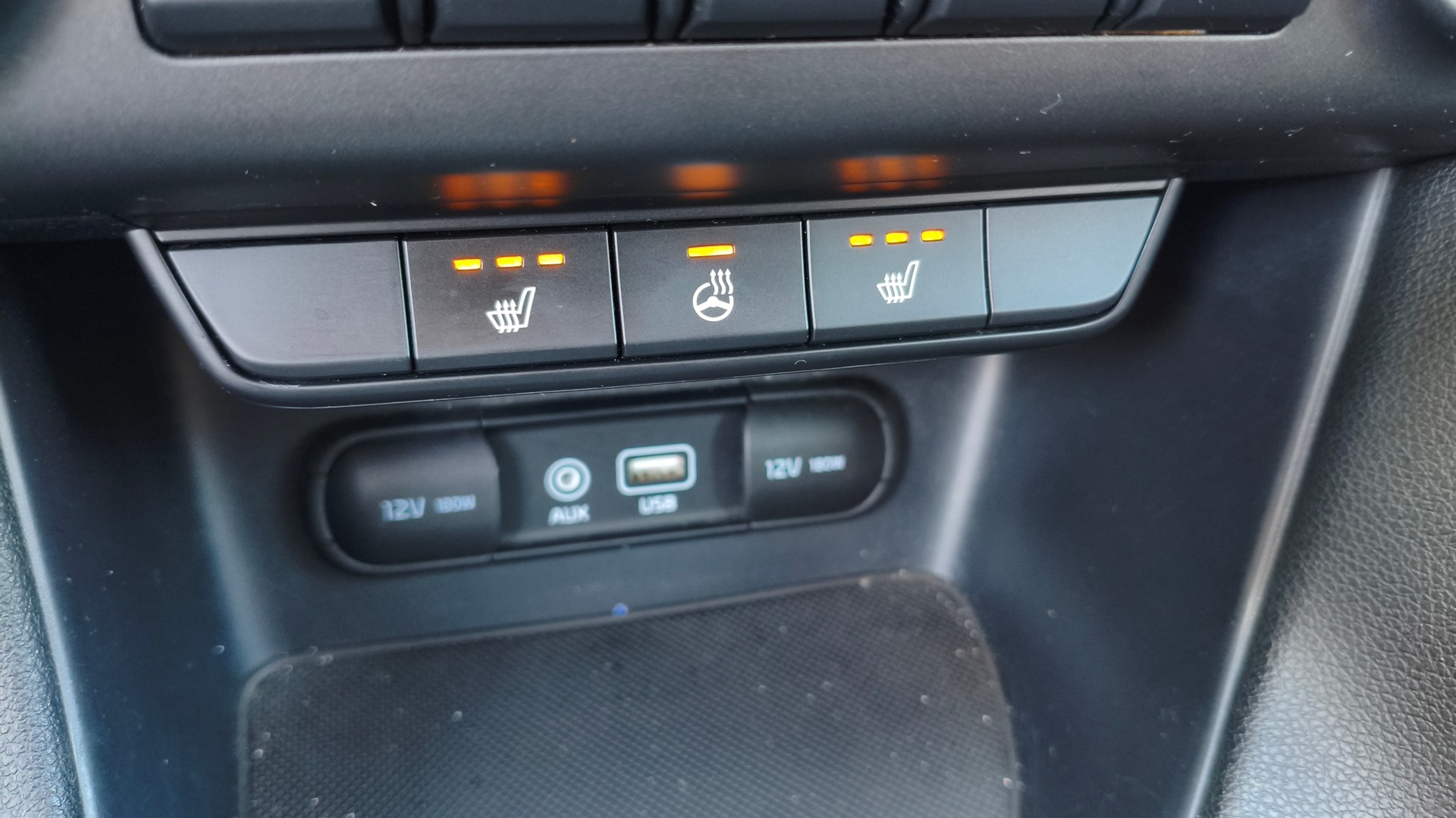 KIA Sportage 1.6 T-GDi Trend 4WD Automat-image-15