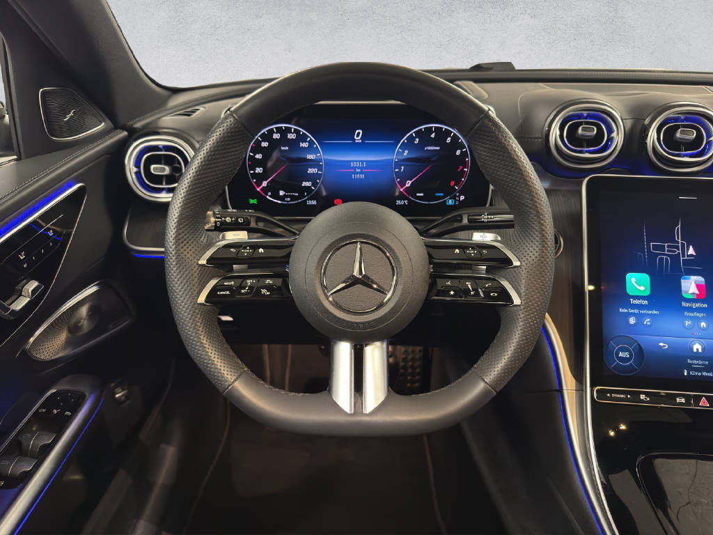 MERCEDES-BENZ C 300 AMG Line 4Matic T-Modell-image-11