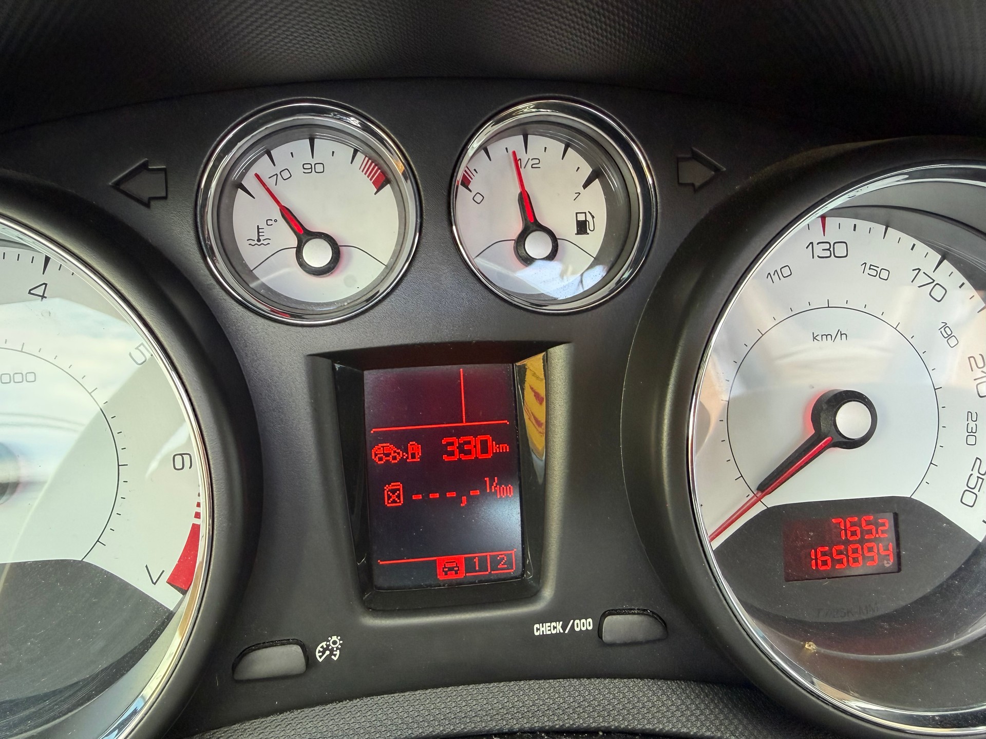 PEUGEOT 308 CC 1.6 16V VTi Sport-image-6