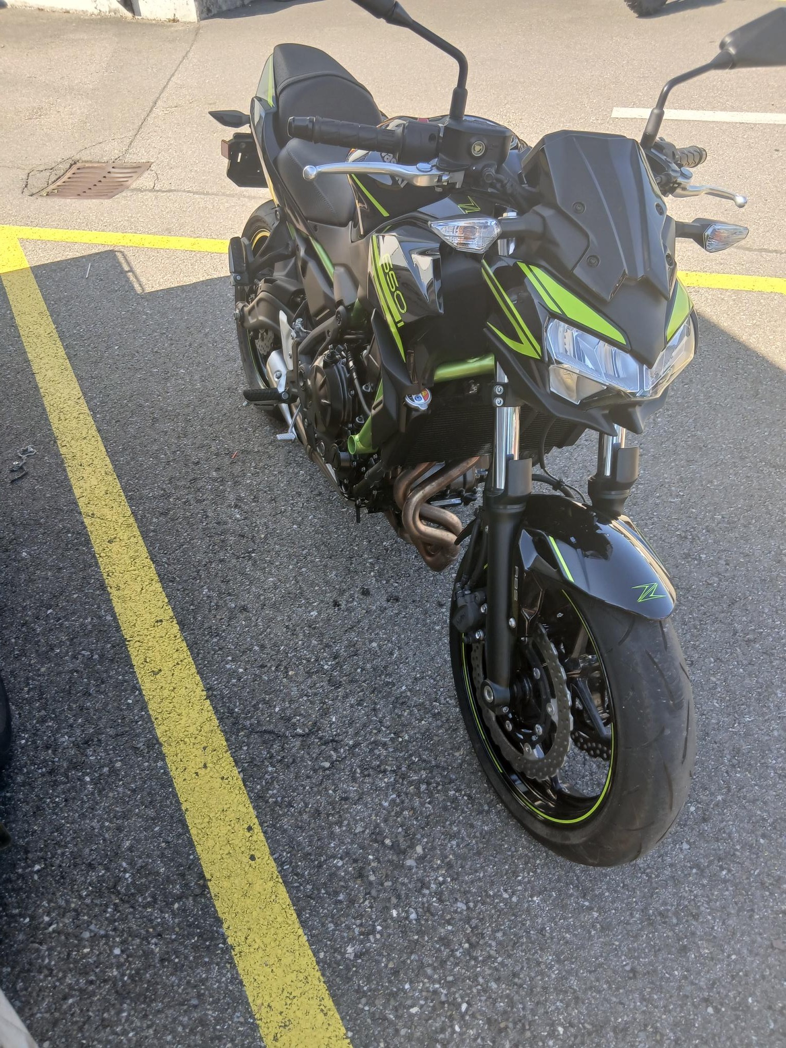 KAWASAKI Z 650-showroom-element-3