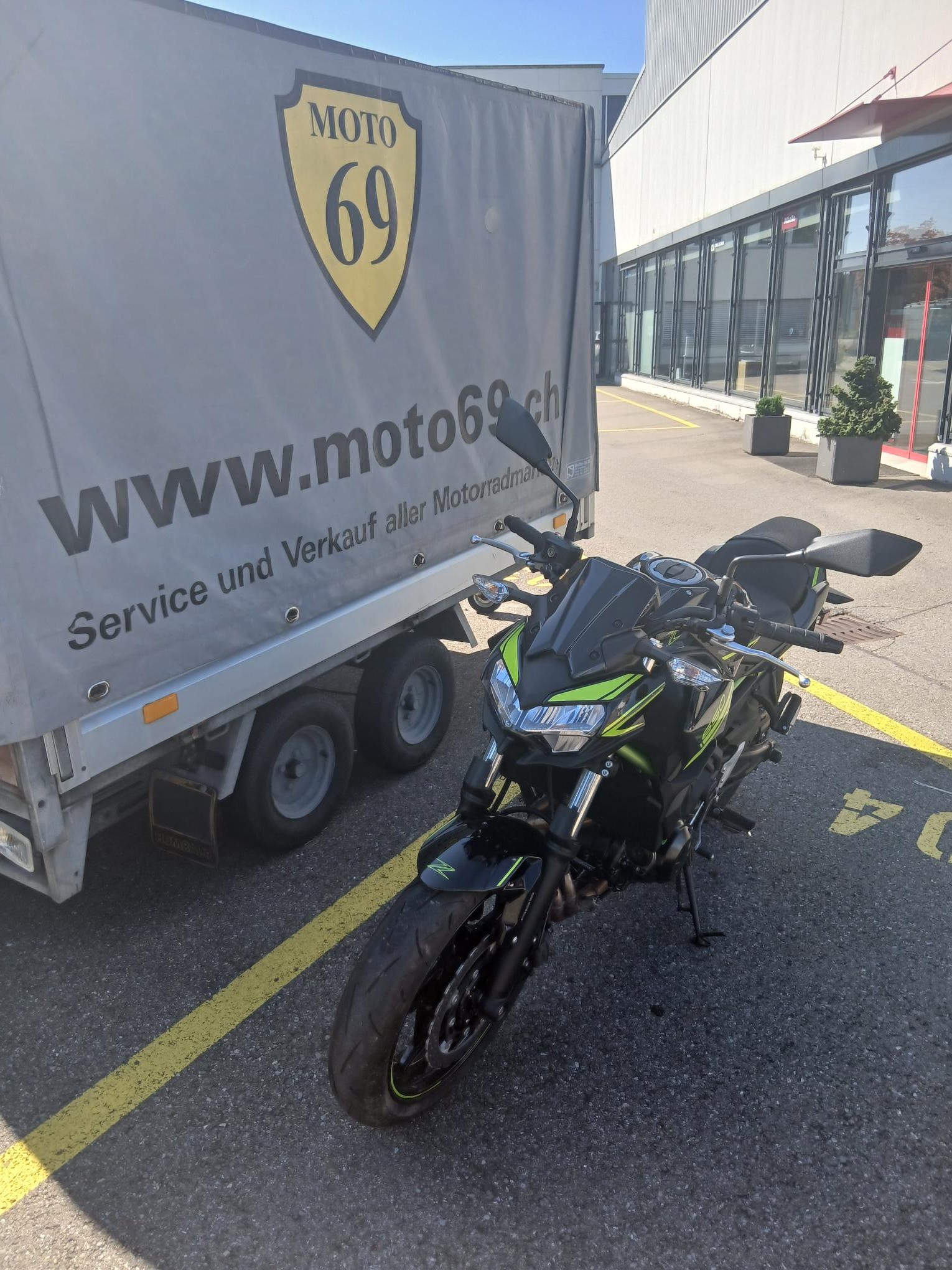 KAWASAKI Z 650-showroom-element-1