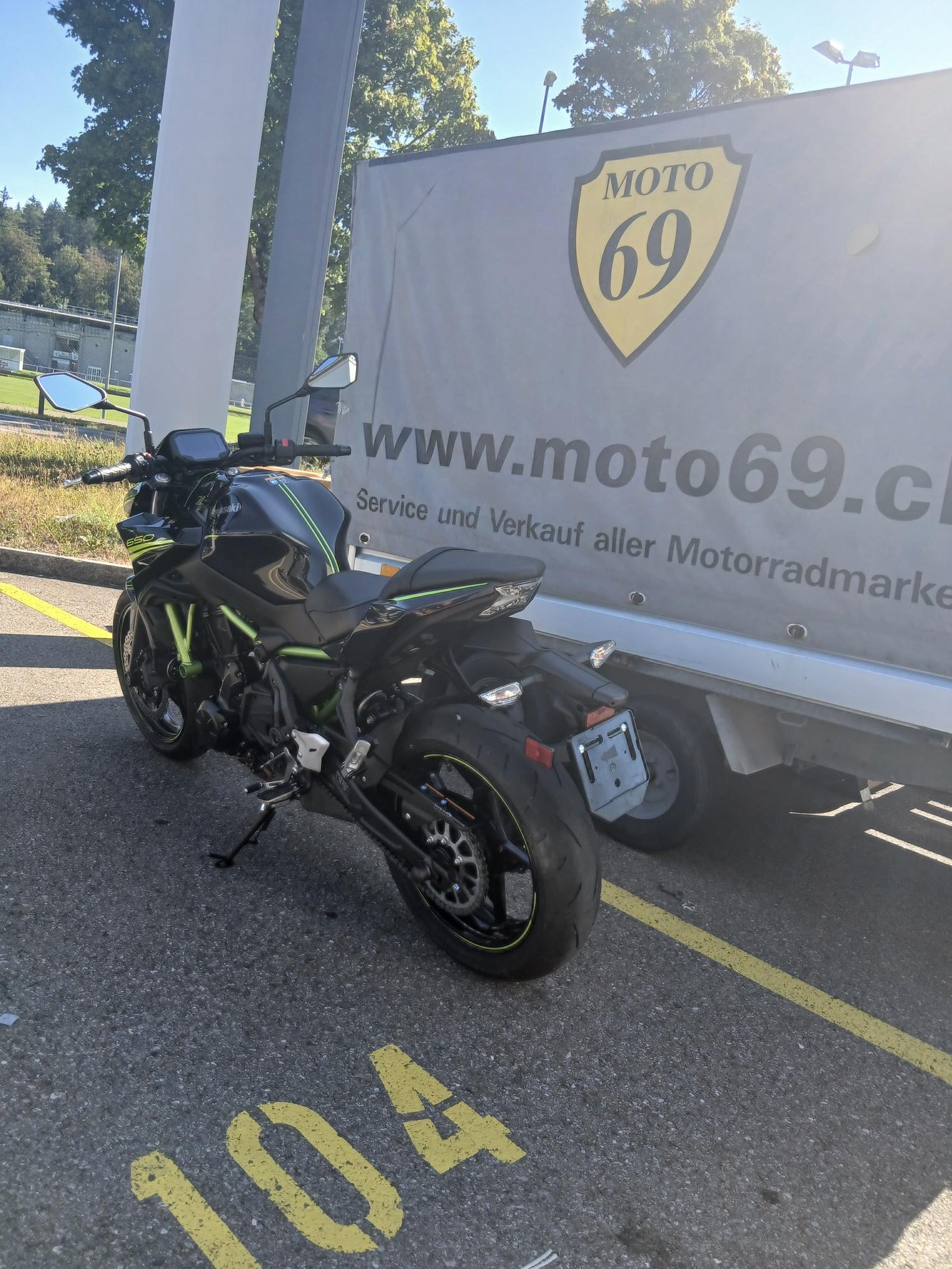 KAWASAKI Z 650-showroom-element-2
