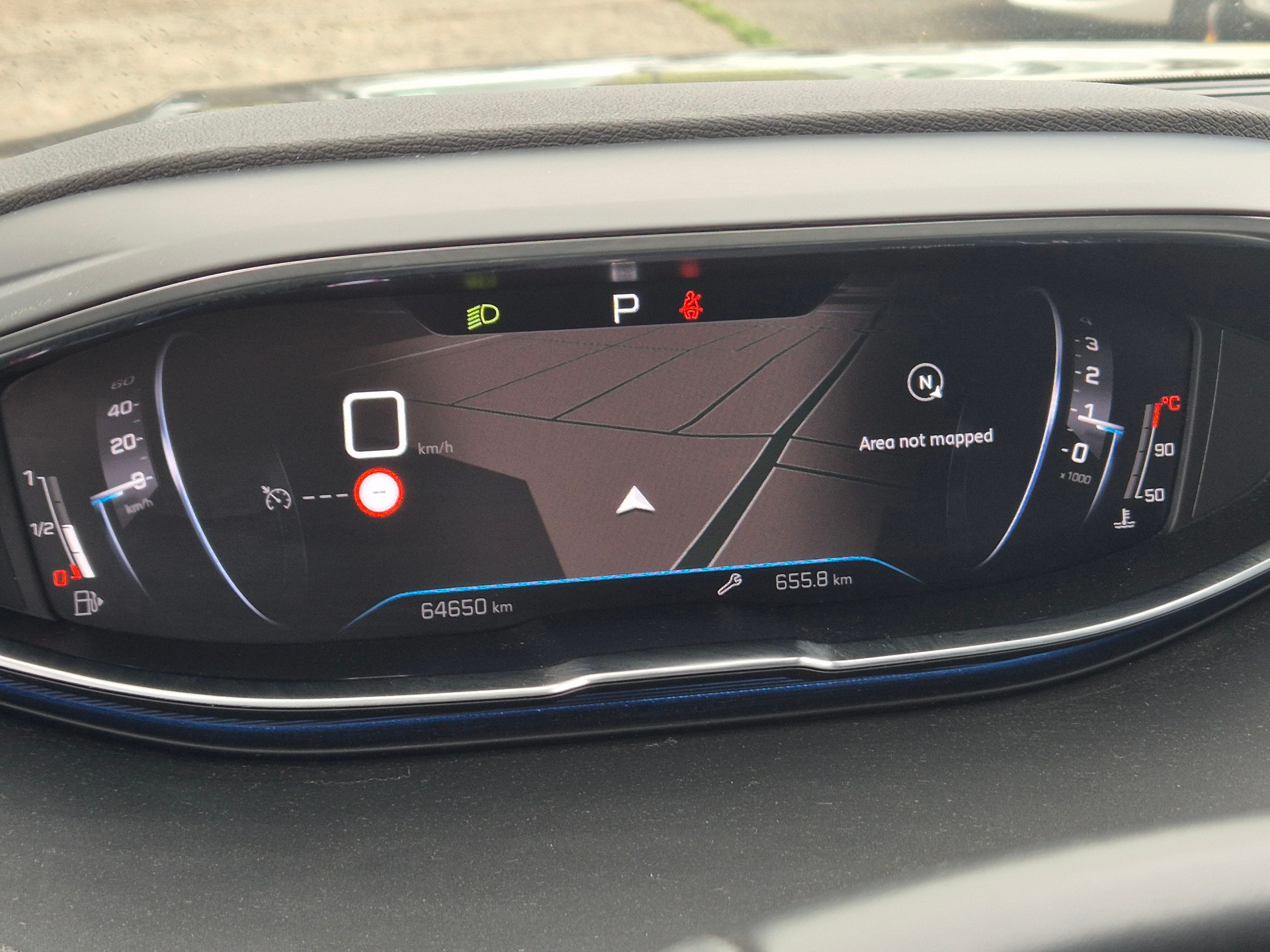 PEUGEOT 3008 1.2 PureTech Allure EAT8-image-23