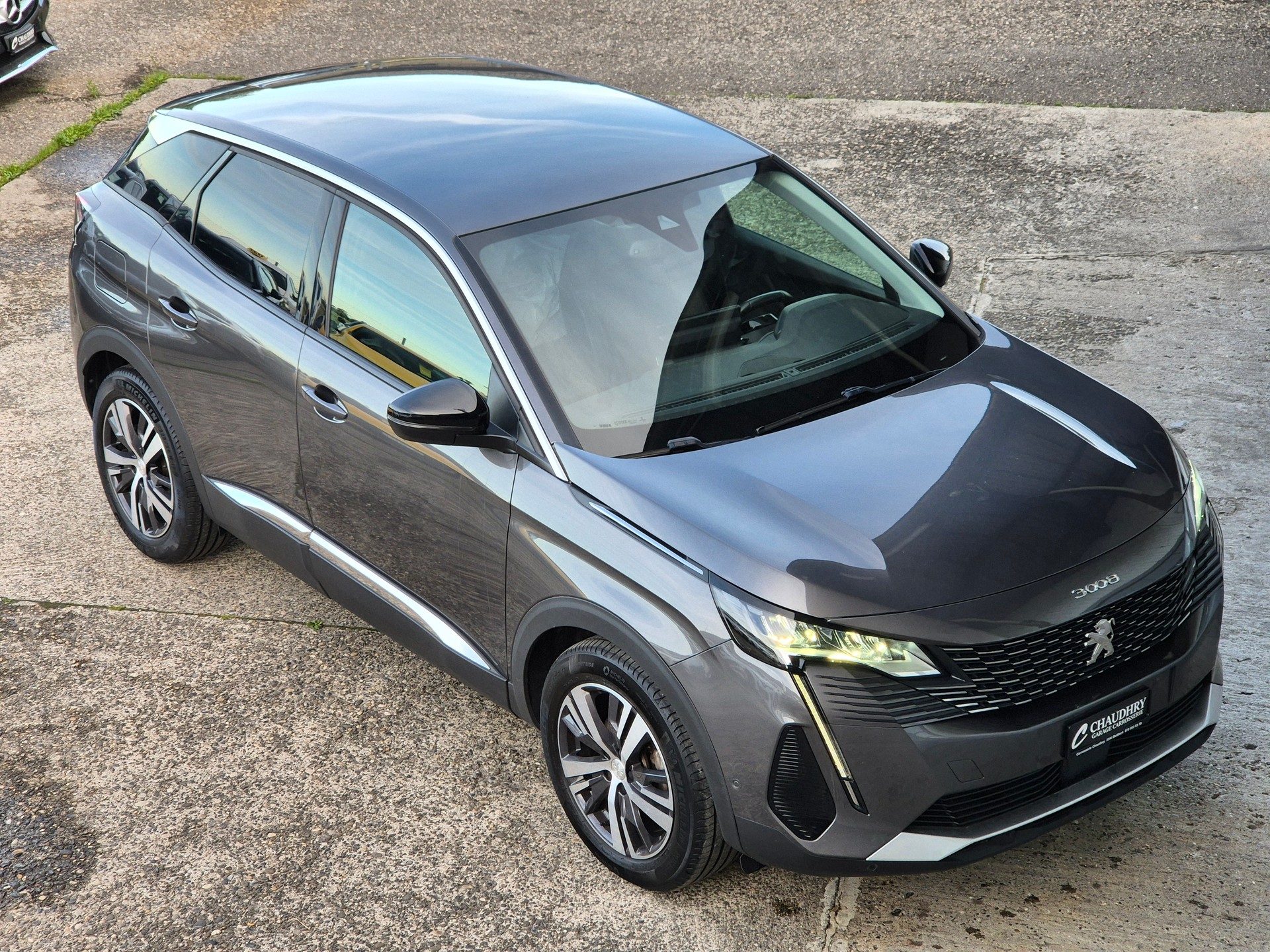 PEUGEOT 3008 1.2 PureTech Allure EAT8-showroom-element-2