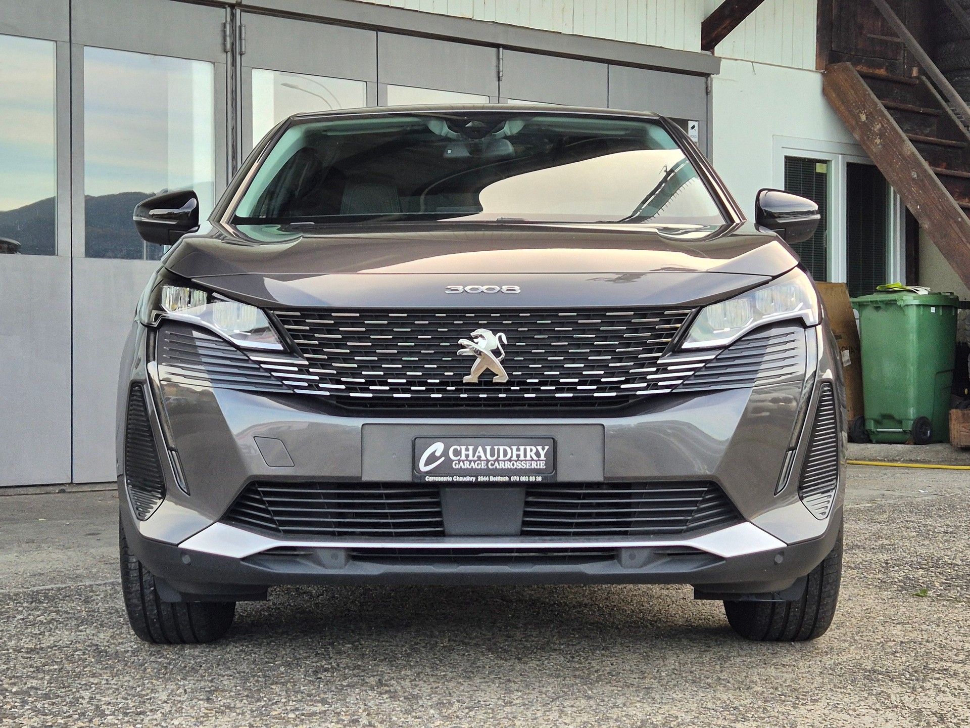 PEUGEOT 3008 1.2 PureTech Allure EAT8-showroom-element-1