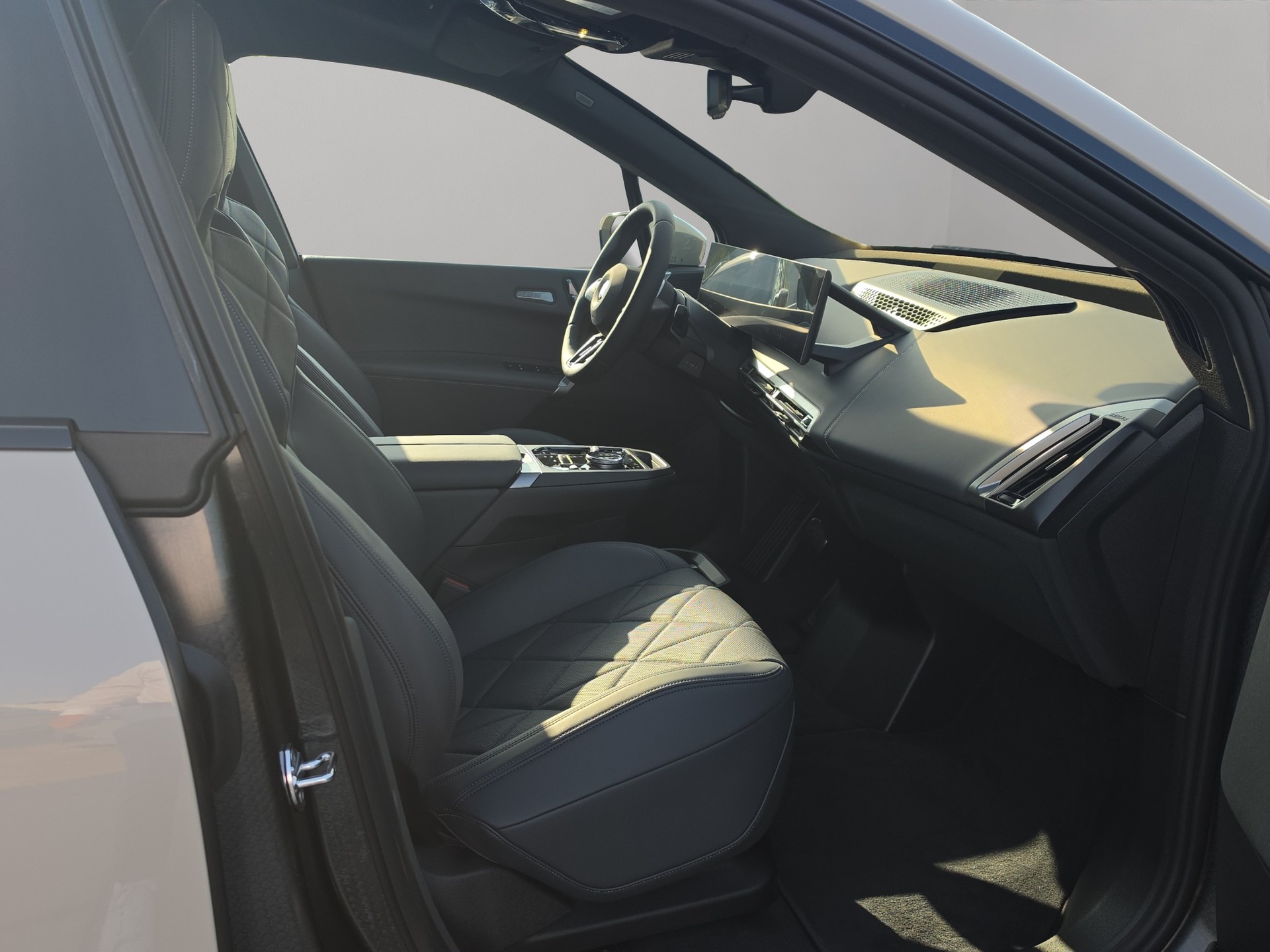BMW iX xDrive60 M Sport Pro-image-19