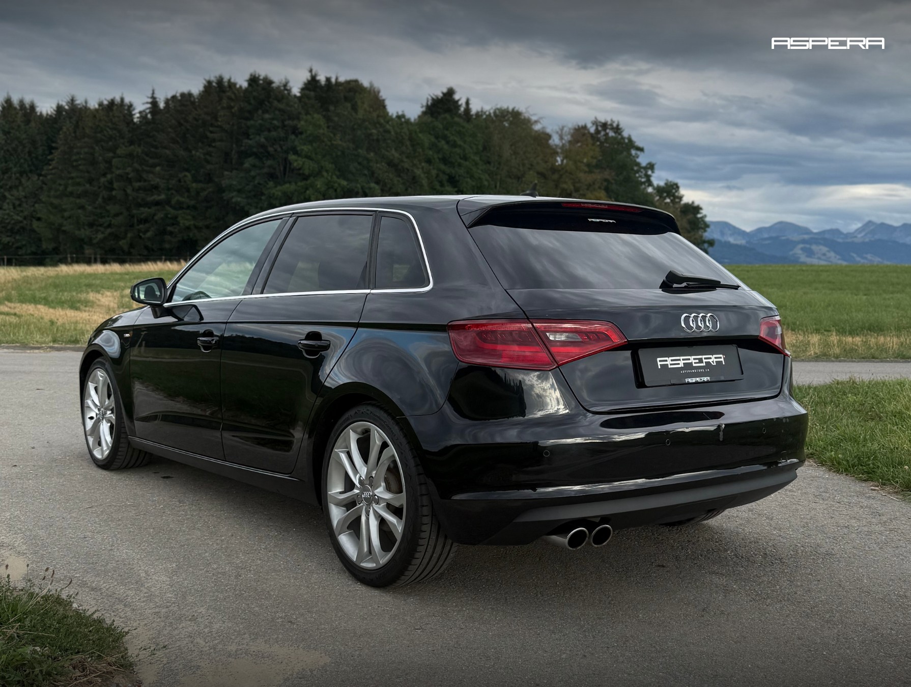 AUDI A3 Sportback 1.8 TFSI Ambition quattro S-tronic-image-5
