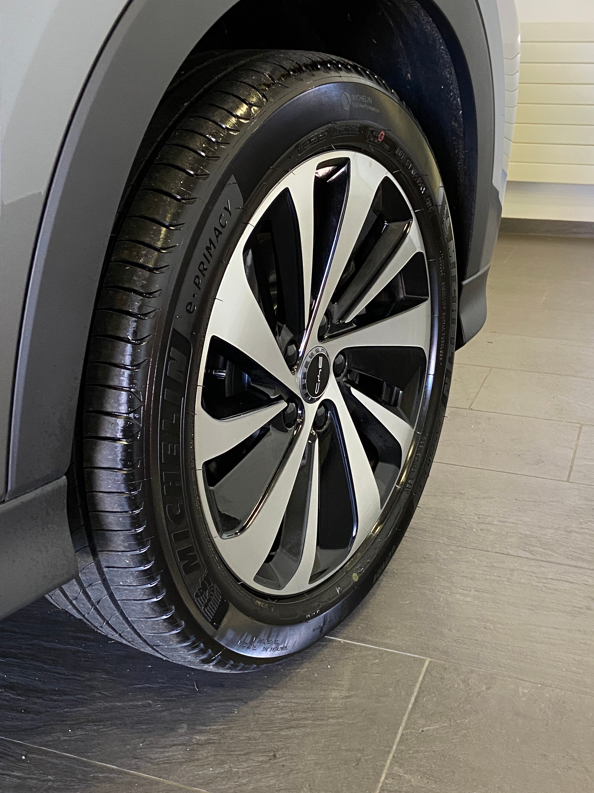 BYD Seal U DM-i Design AWD-showroom-element-3