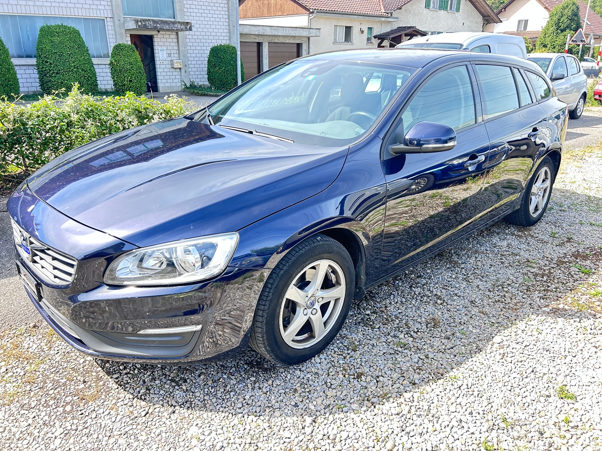VOLVO V60 D4 Summum