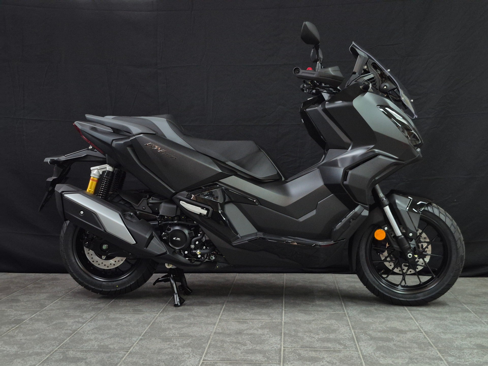 HONDA ADV 350-image-1