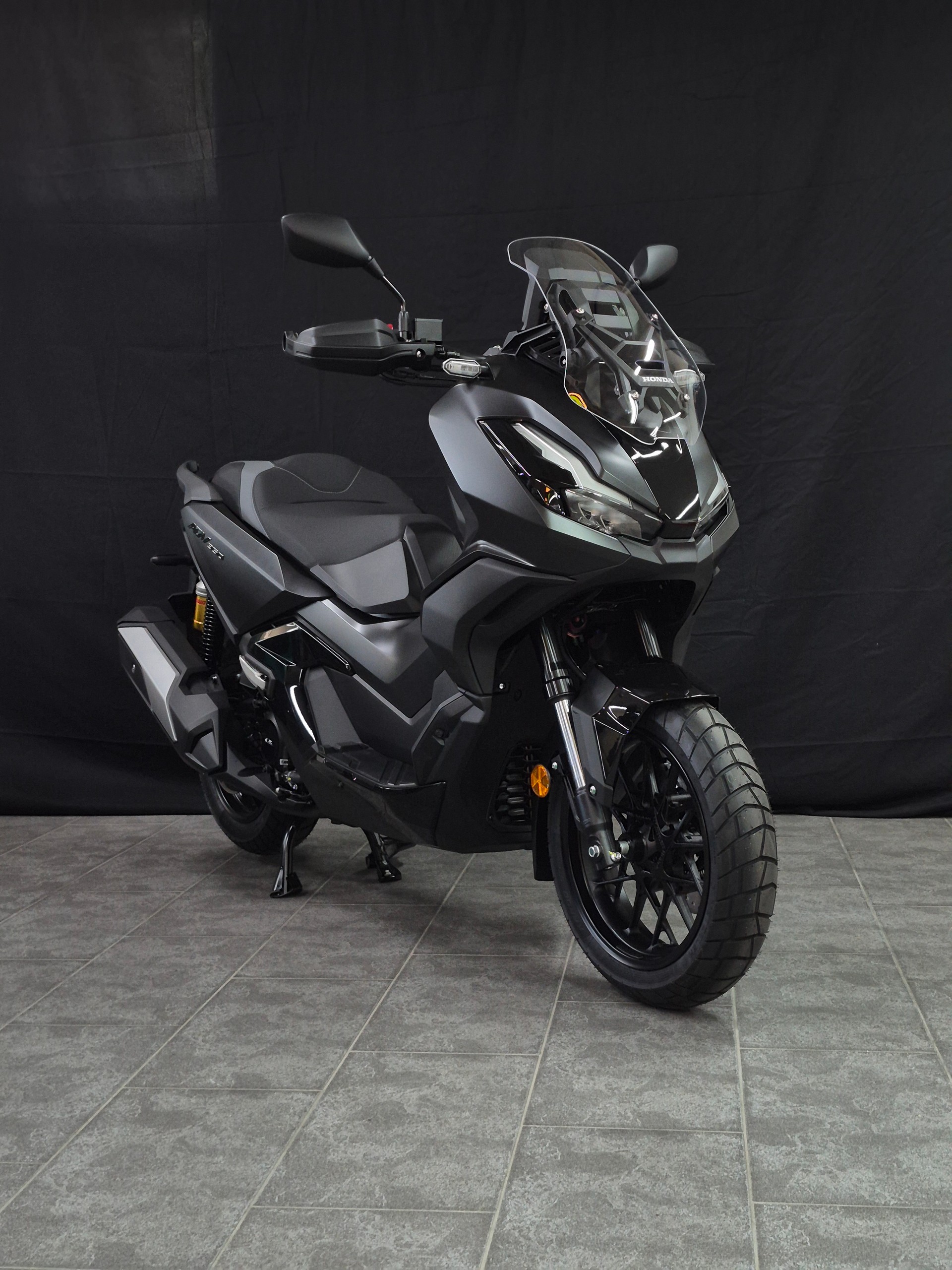 HONDA ADV 350-image-9