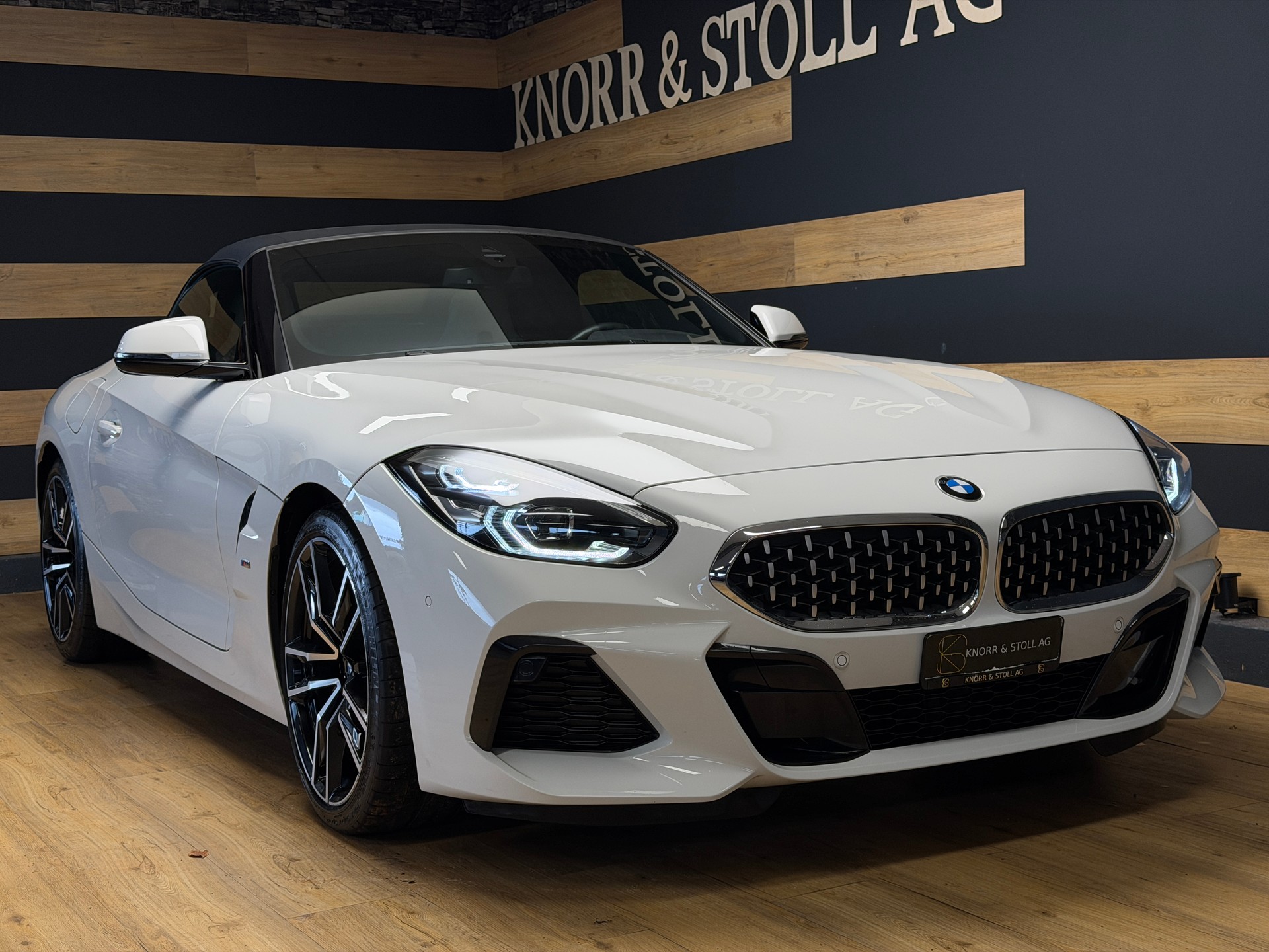 BMW Z4 sDrive 20i M Sport Steptronic-showroom-element-1