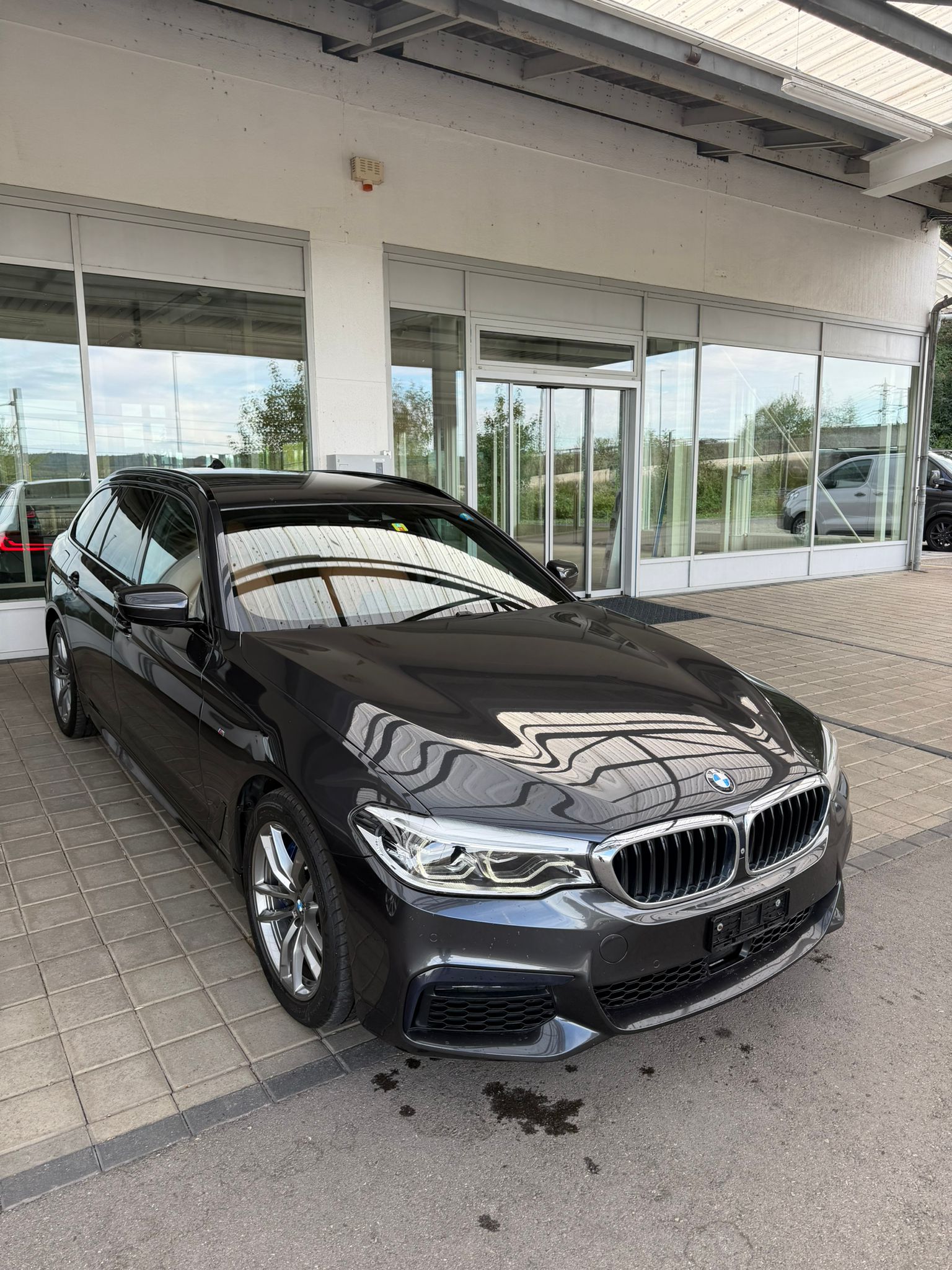 BMW 530d xDrive Touring Sport Line Steptronic