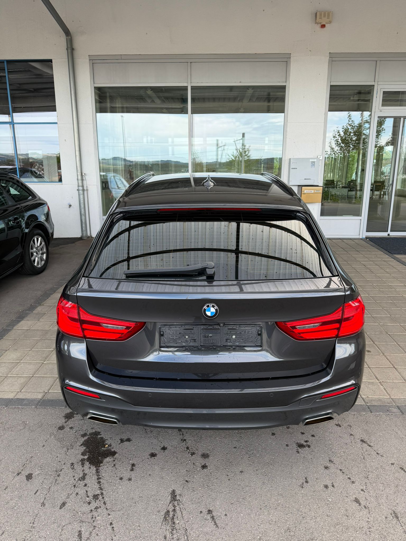 BMW 530d xDrive Touring Sport Line Steptronic-image-4