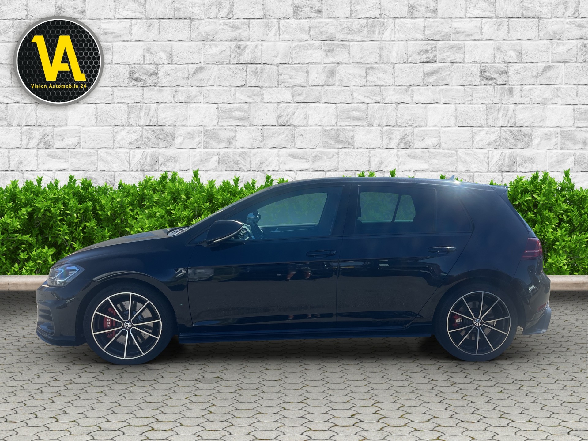 VW Golf 2.0 TSI GTI TCR DSG-showroom-element-1